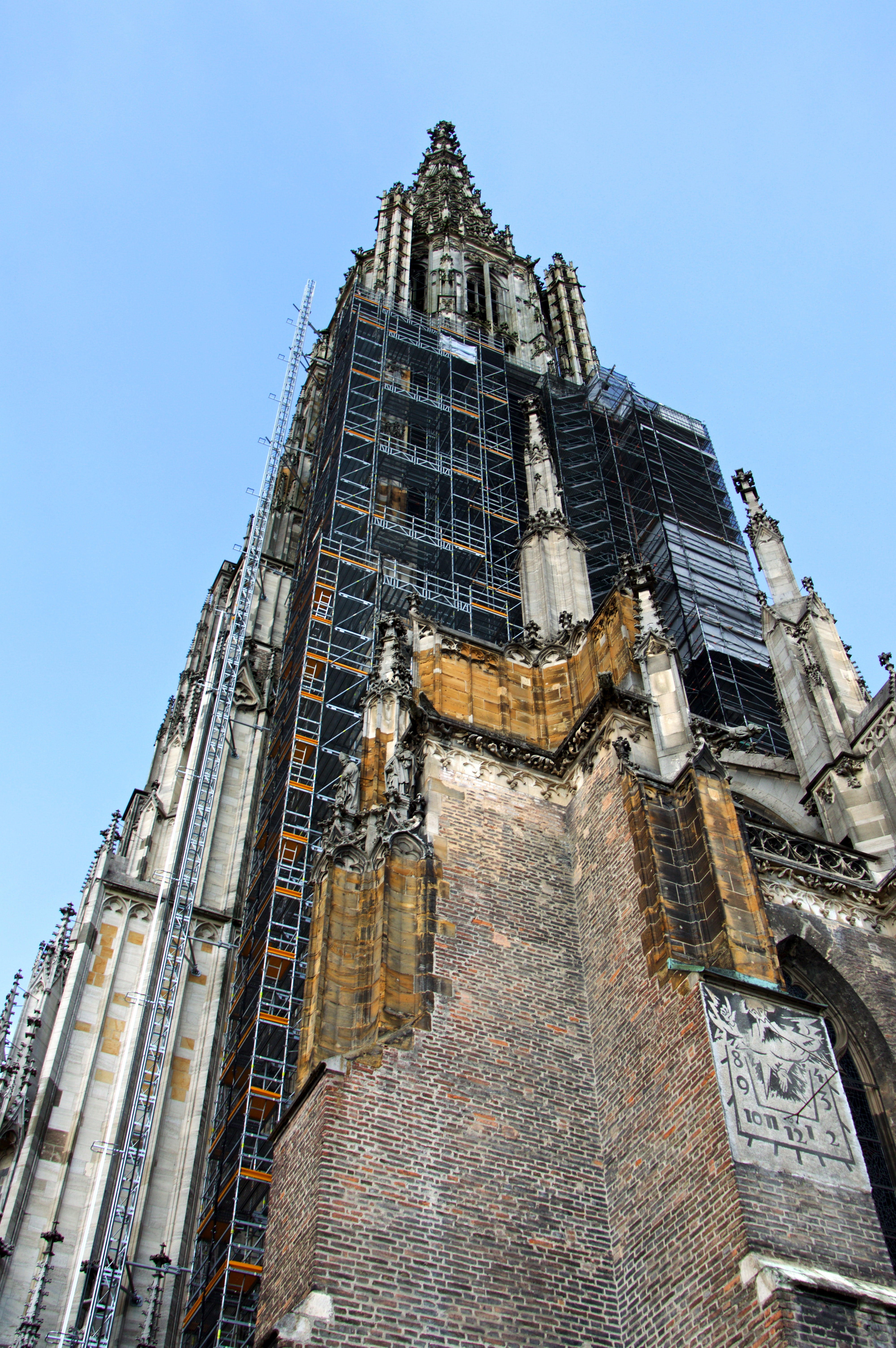 large church, spire, clear sky, city, belief, places of interest, ulm, spirituality, gothic, evangelical church, sky, 5K, germany, outdoors, day, travel destinations, Phone HD Wallpaper
