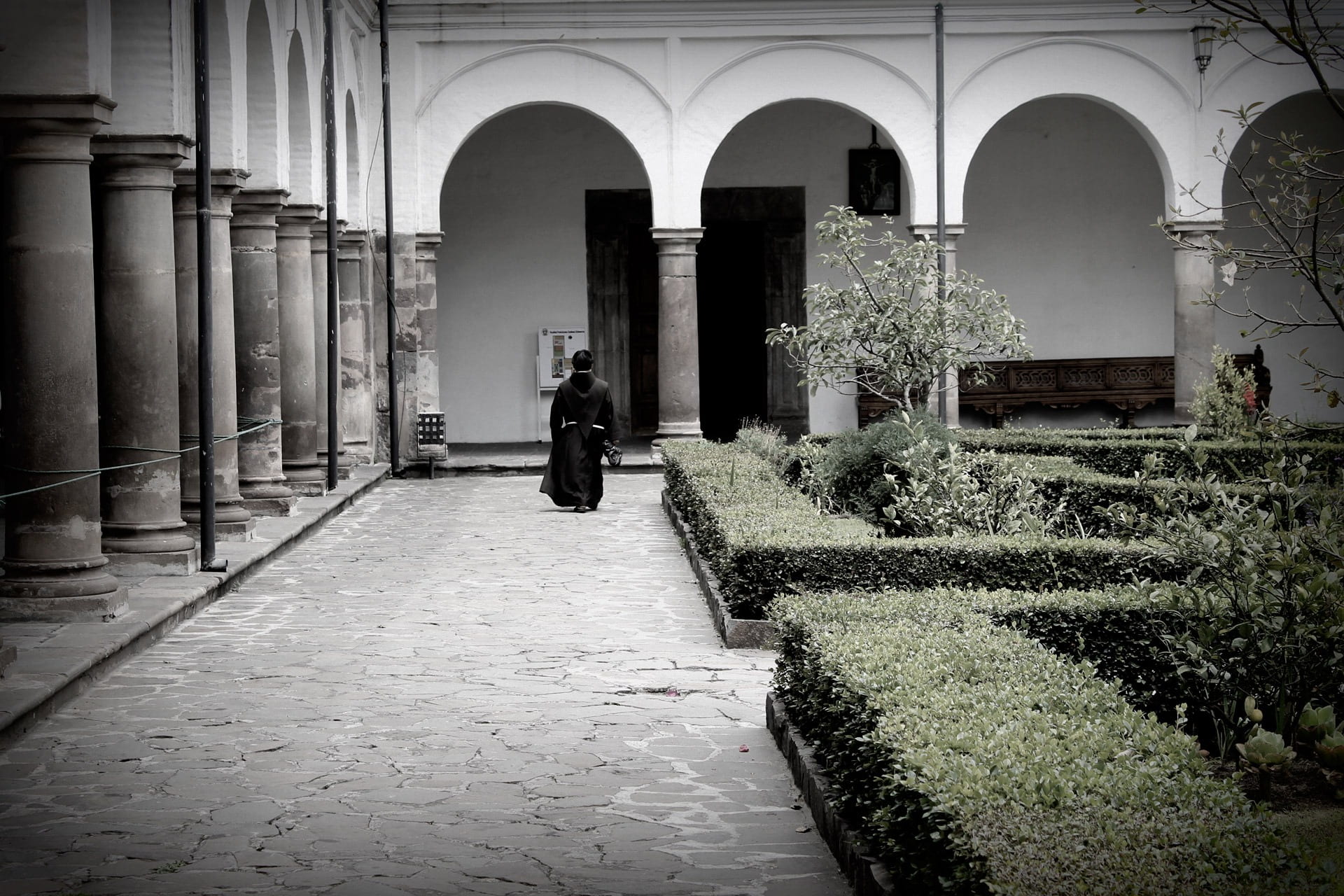 photo, chrisitan, day, building, standing, monk, quito, san francisco, courtyard, worship, the past, crucifix, man, rosary, belief, holy, christ, christian, HD Wallpaper