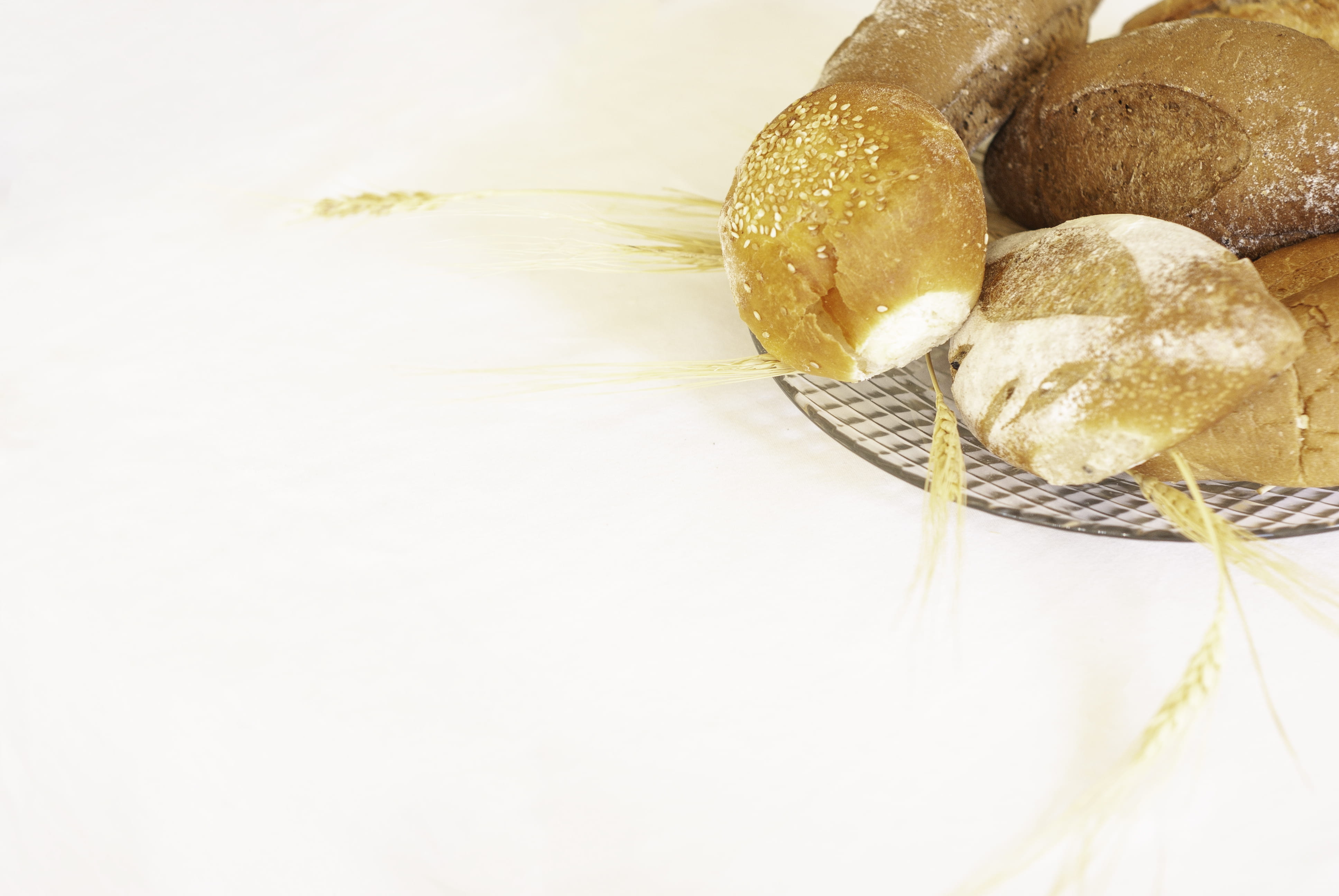 white background, wheat, freshness, still life, sweets, studio shot, copy space, confectionery, sweet food, holy communion, bread, table, ready-to-eat, HD Wallpaper