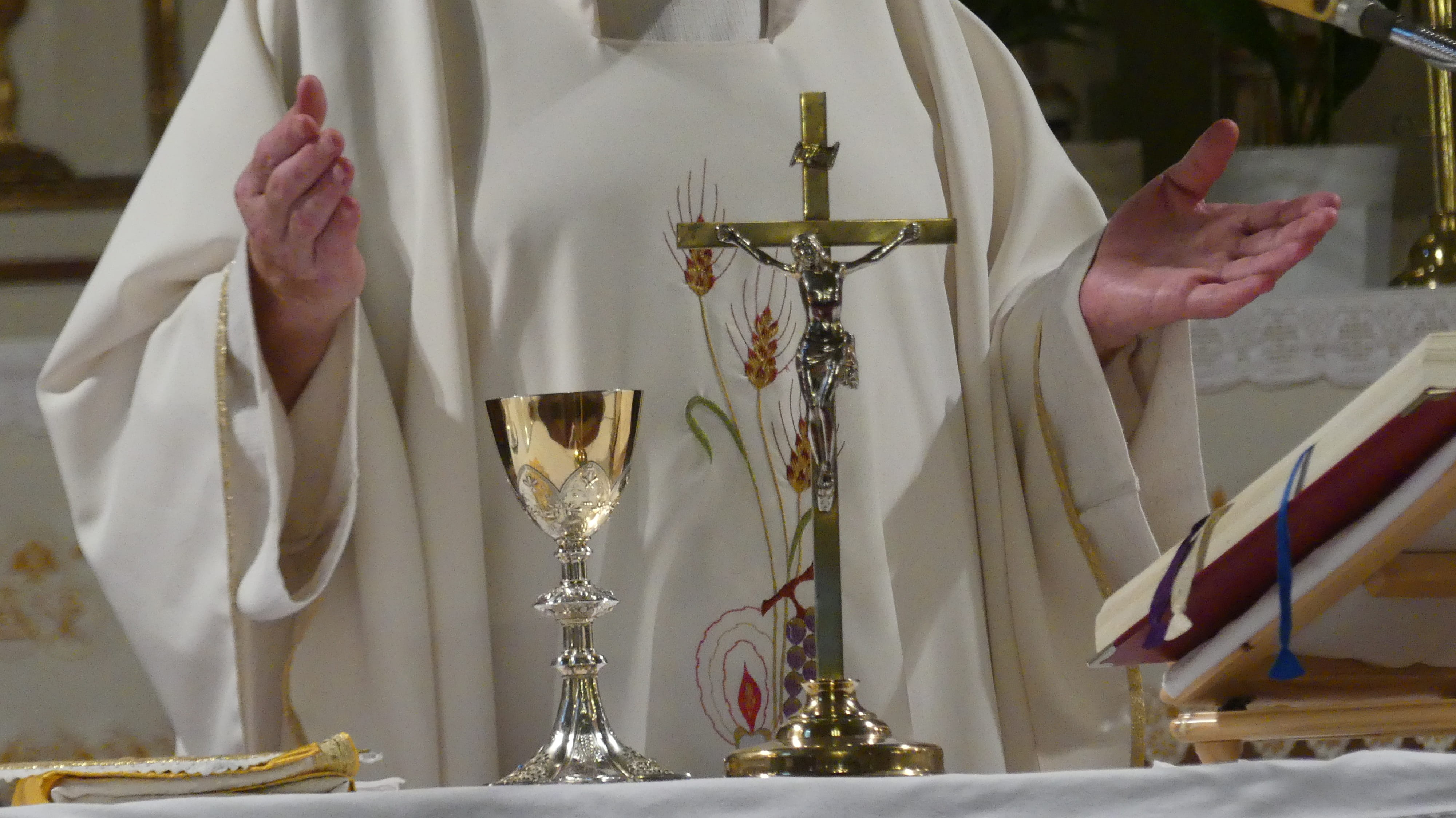 mass, prayer, place of worship, alcohol, real people, event, food and drink, christian, candle, cross, 4K, spirituality, belief, flower, table, midsection, HD Wallpaper