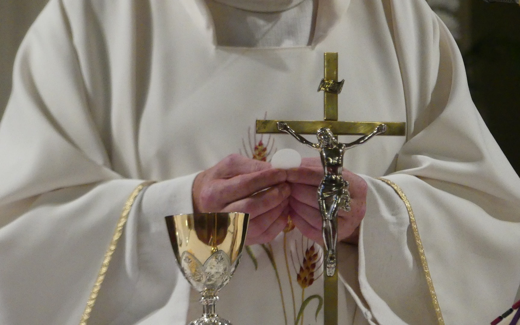 celebration, religious equipment, lifestyles, adult, clothing, real people, 720P, priest, holding, religion, church, belief, indoors, cross, midsection, HD Wallpaper