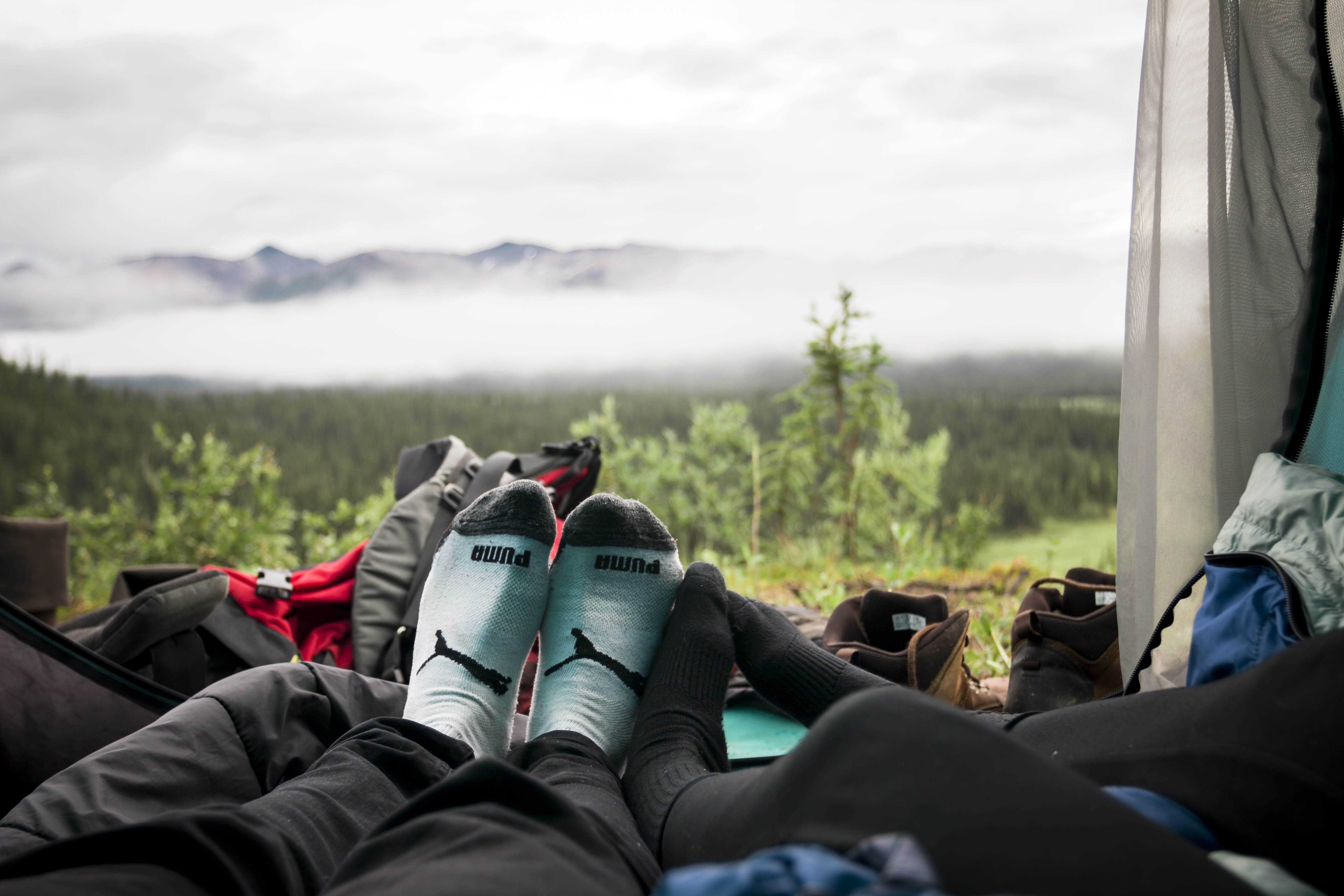 bokeh, bag, old highway, cantwell, low section, sneaker, wedge, 5K, inside, mountain, feet, day, body part, clothing, laying, land, tree, nature, couple, HD Wallpaper
