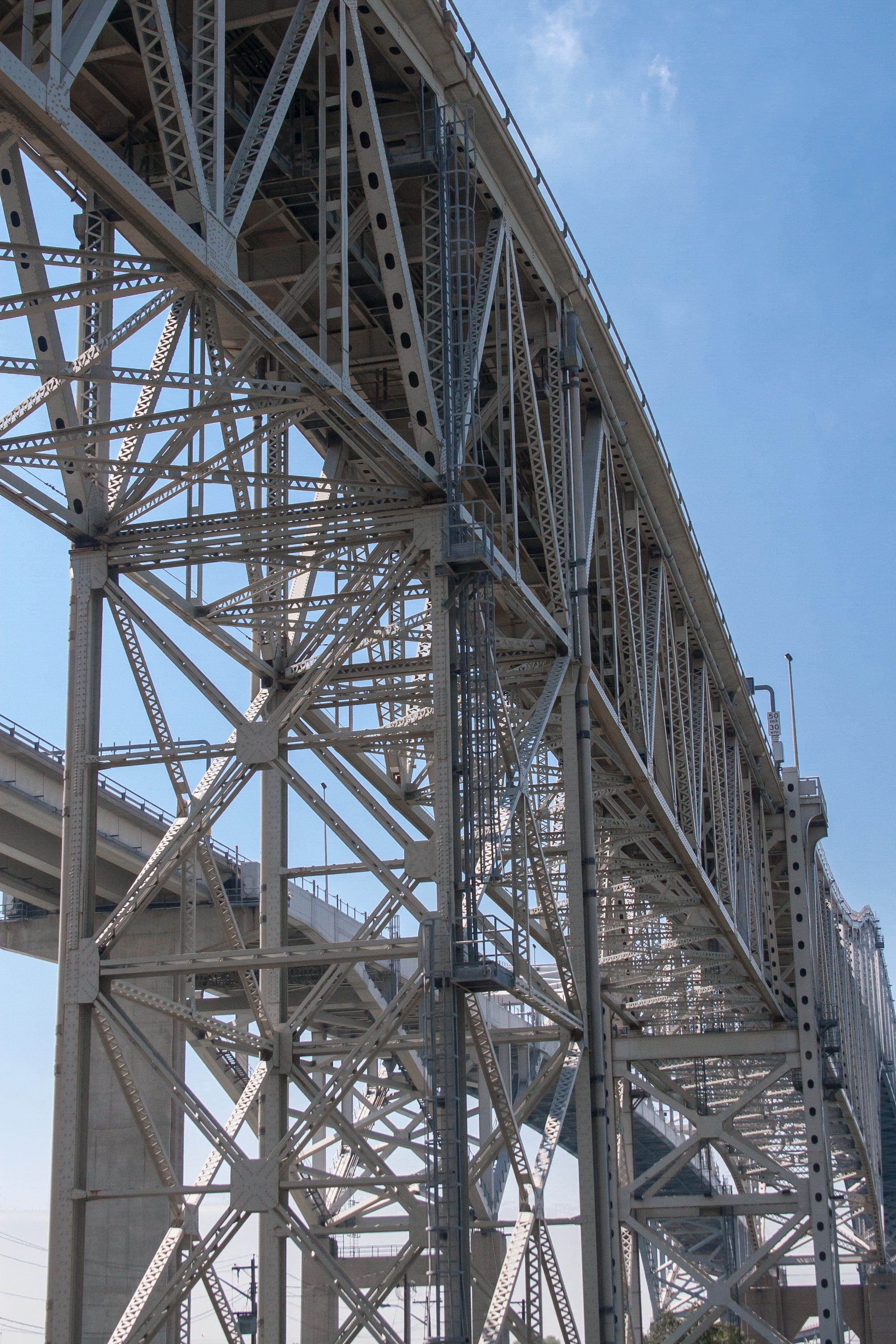sky, transport, bridge, iron, bridge - man made structure, 2K, alloy, low angle view, transportation, cross, cloud - sky, city, architecture, steel, railway bridge, Phone HD Wallpaper