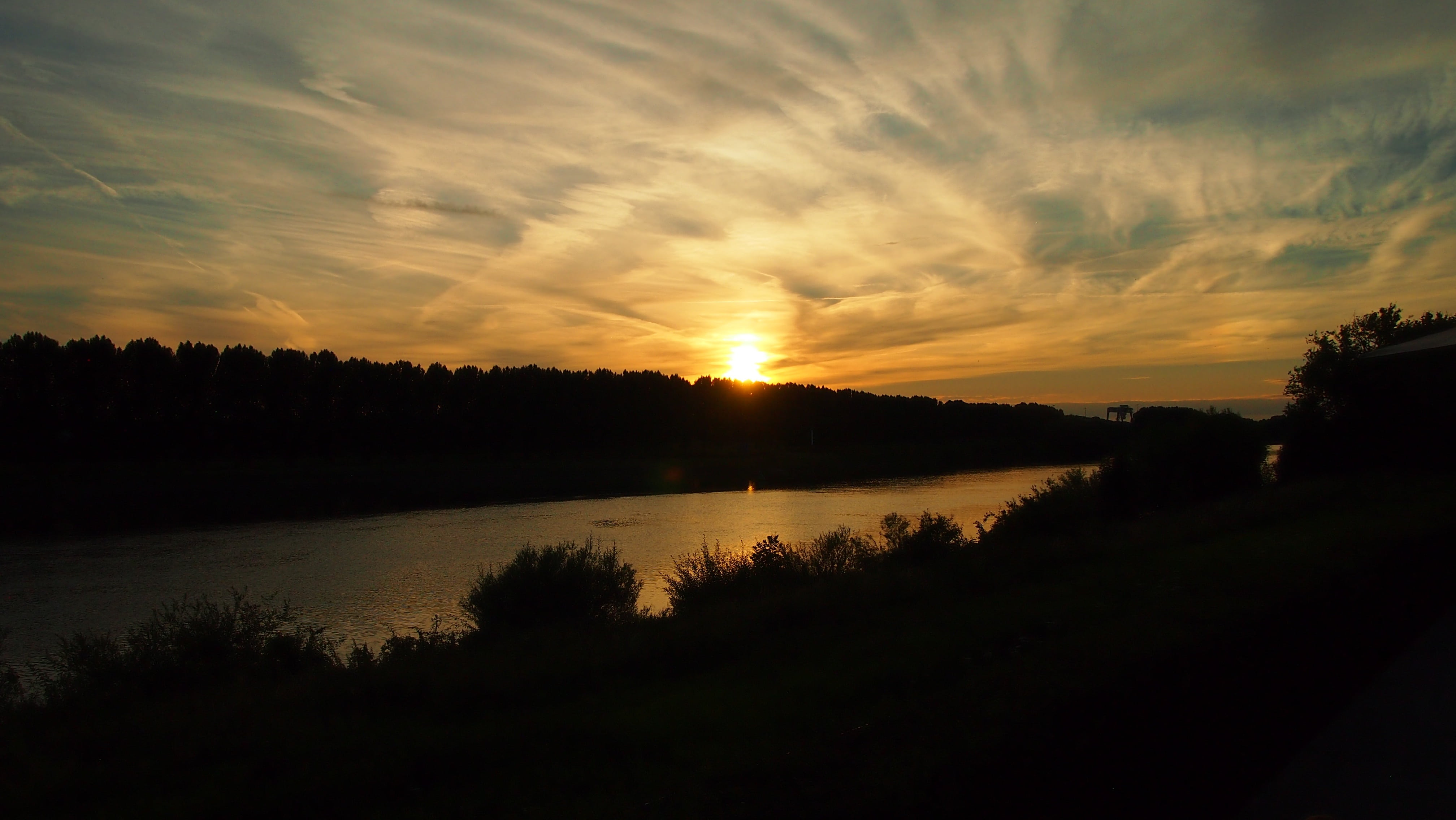 lake, nature, tranquil scene, cloud - sky, beauty in nature, land, sunset, venlo, sky, reflection, outdoors, romantic sky, environment, 4K, river, tree, HD Wallpaper
