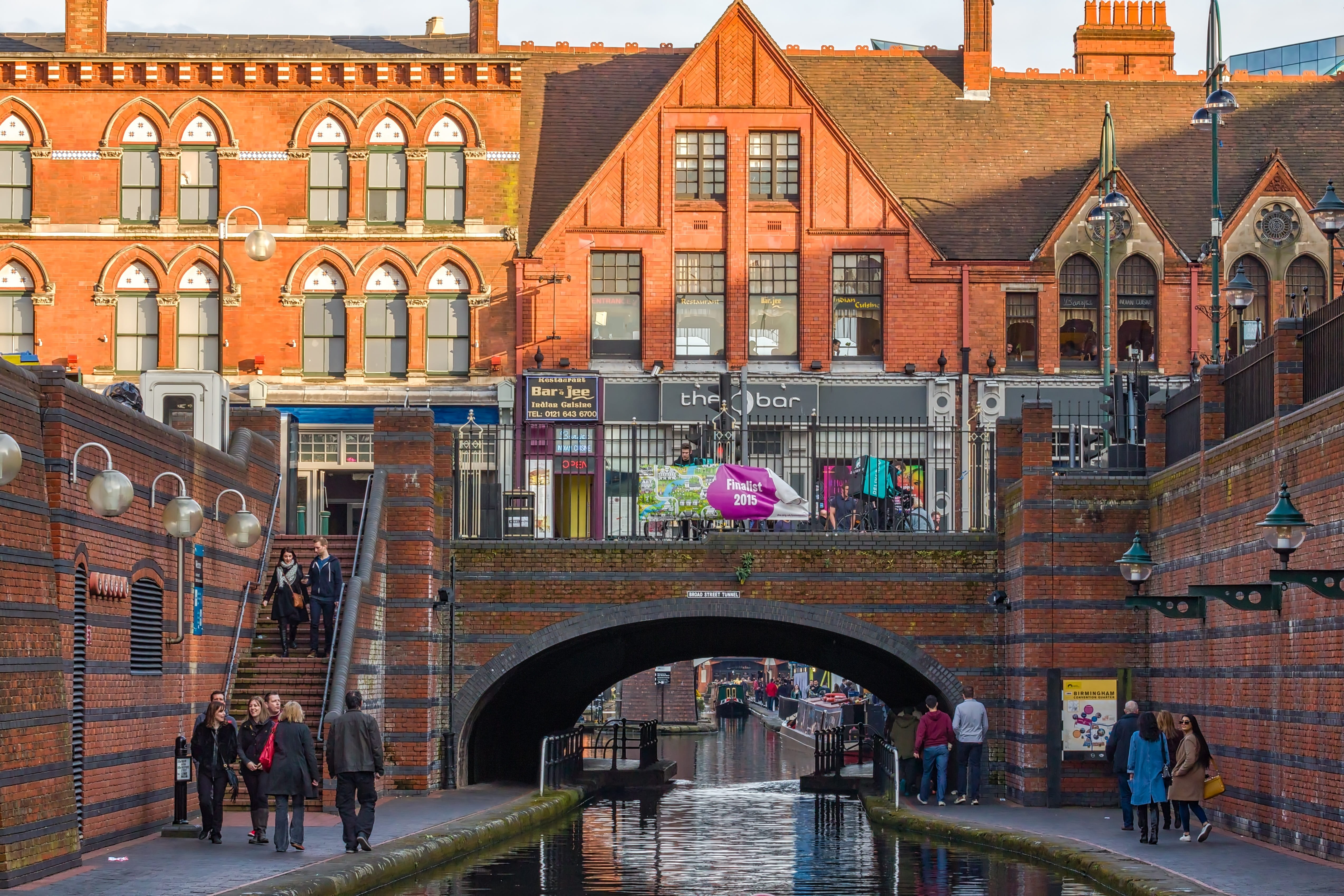 bridge, 4K, women, built structure, travel destinations, real people, Broad Street, people, lifestyles, city, Birmingham, arch, Tunnel, crowd, group of people, HD Wallpaper