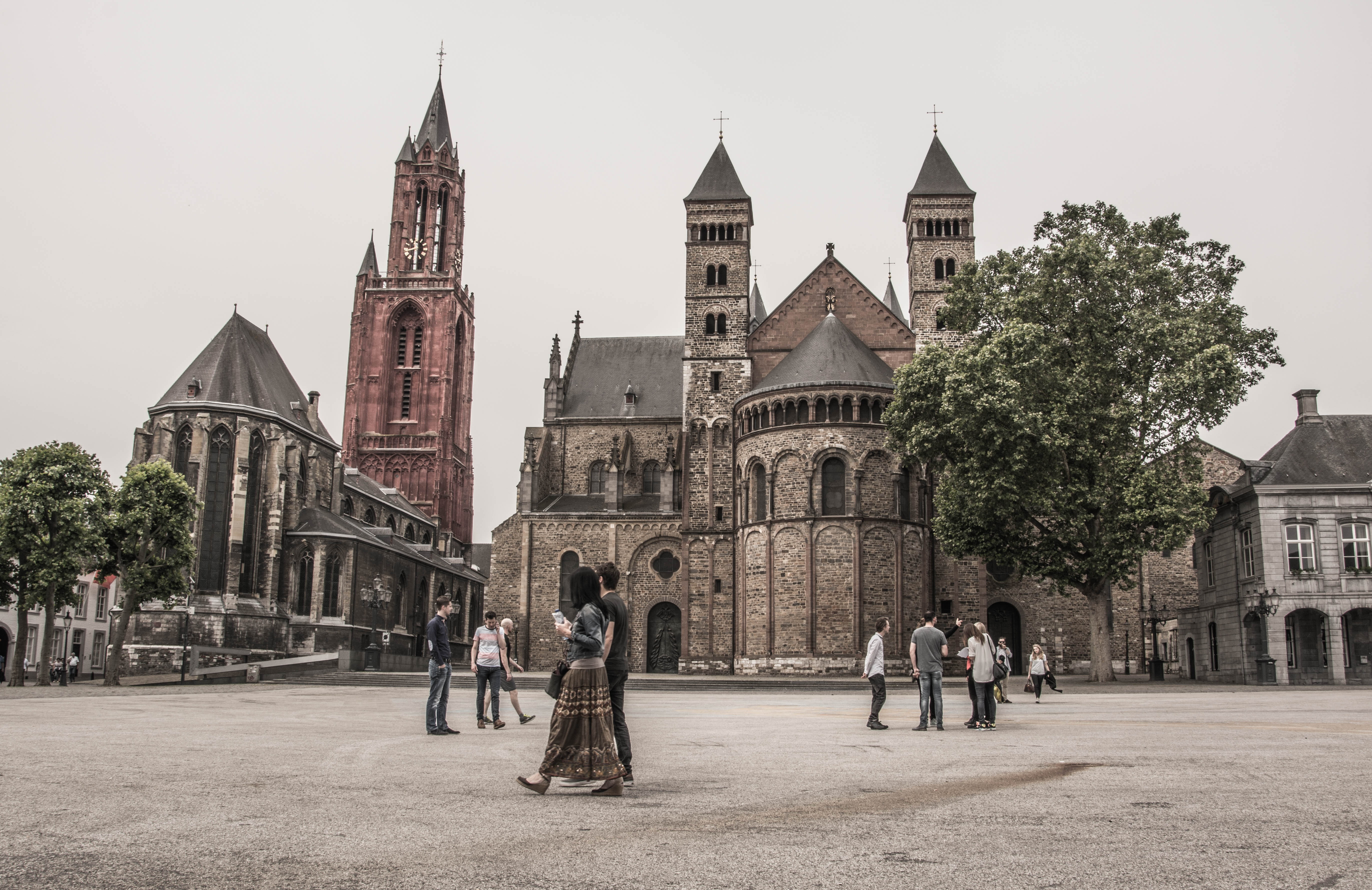 belief, building exterior, nature, place of worship, square, walking, cathedral, religion, sky, city, het vrijthof, group of people, 5K, beside, spirituality, HD Wallpaper