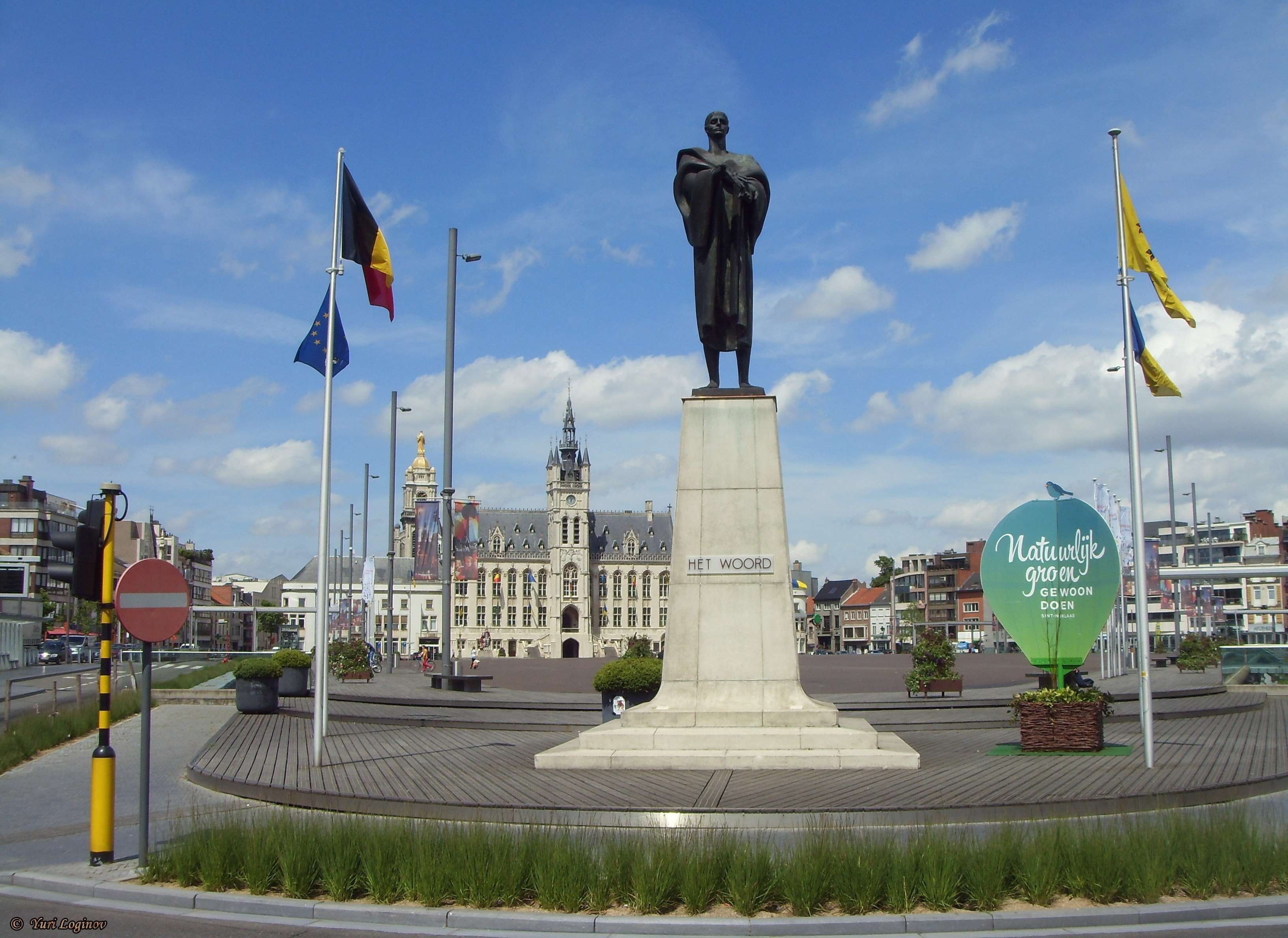day, architecture, sculpture, 2K, built structure, statue, art and craft, tourism, the past, cloud - sky, sint niklaas, belgium, history, government, travel, HD Wallpaper