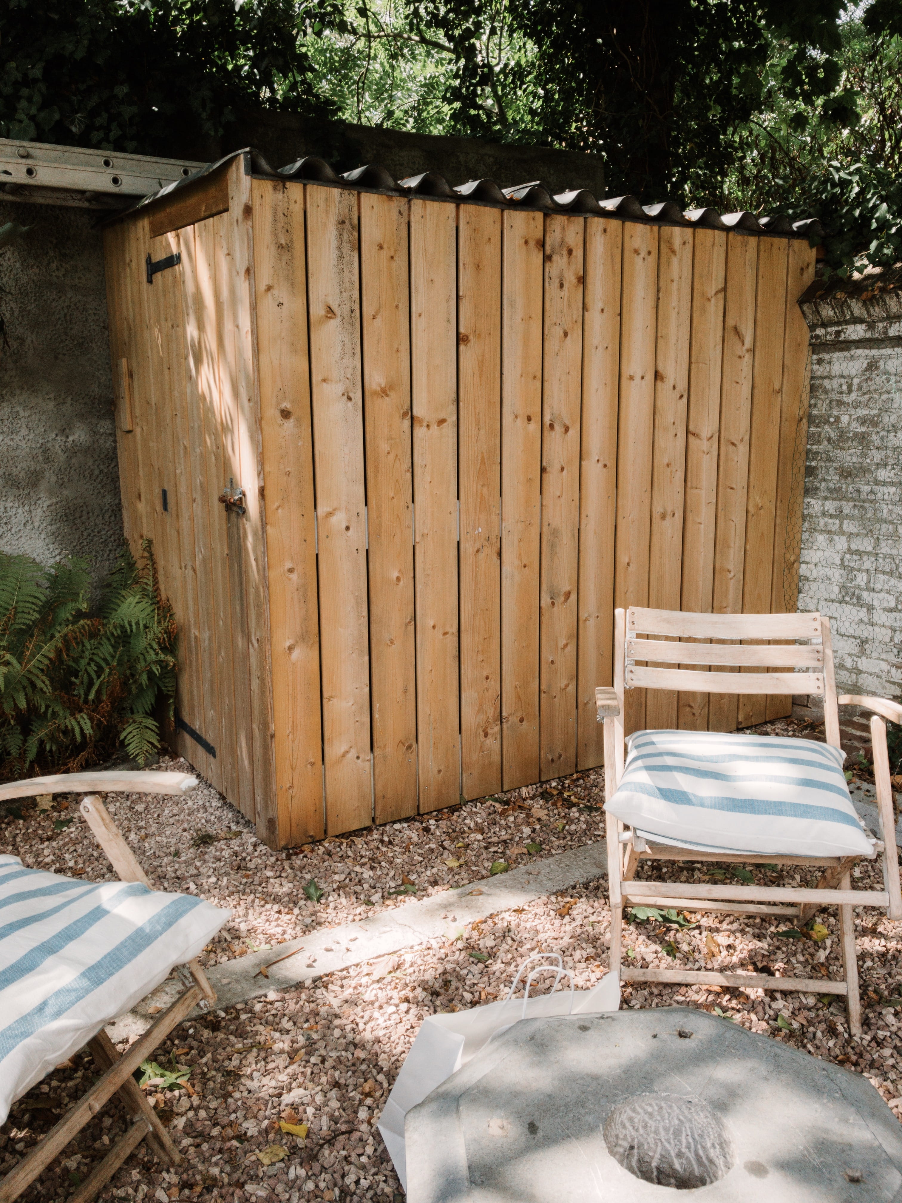 day, architecture, netherlands, garden, outdoors, front or back yard, authentic living, living, steenwijk, nature, rustic, chair, plant, yard, barrier, Phone HD Wallpaper