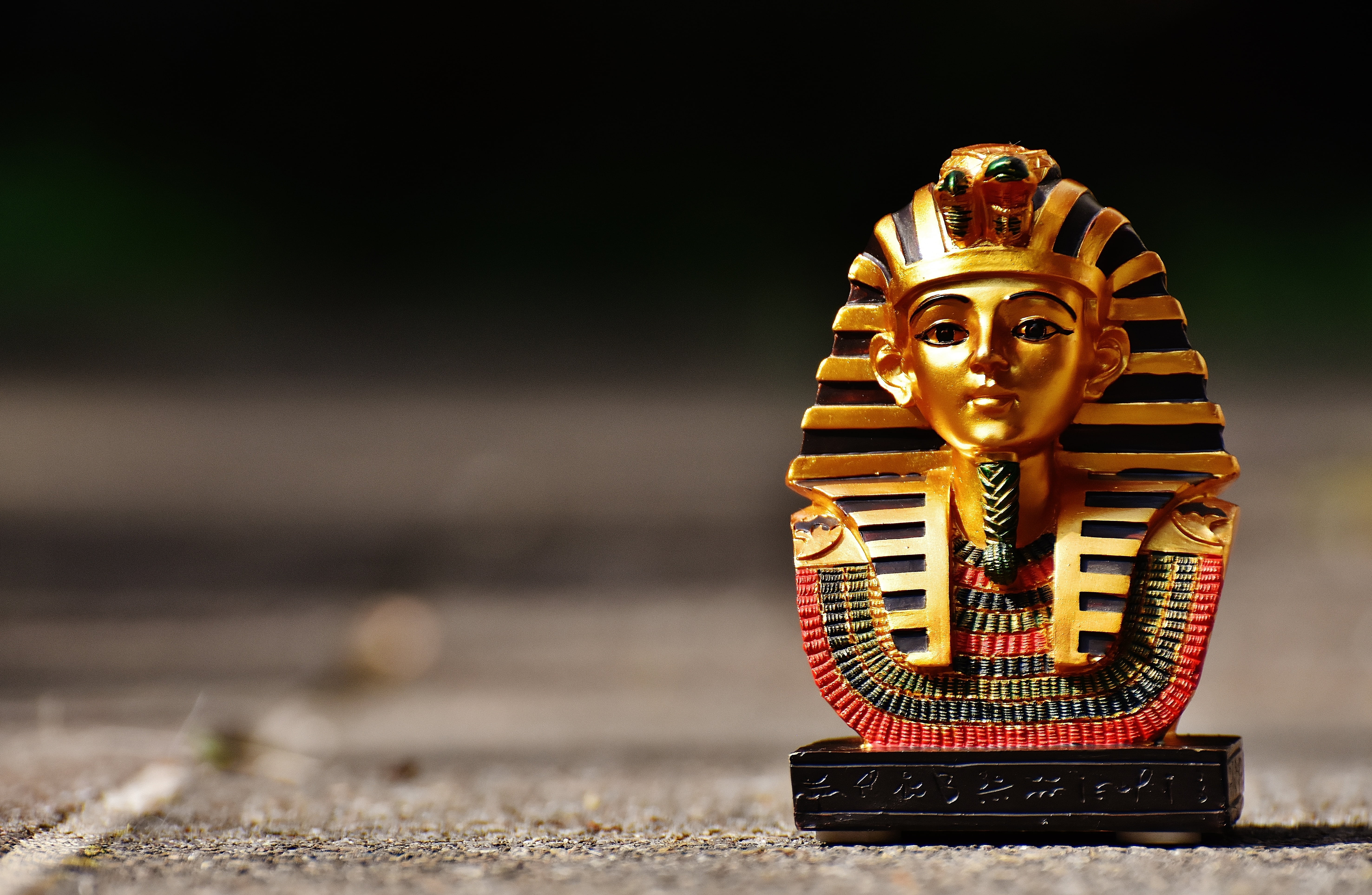 single object, history, figure, outdoors, pharaonic, religion, craft, statue, gold colored, colored, head, belief, art and craft, figurine, no people, sculpture, HD Wallpaper