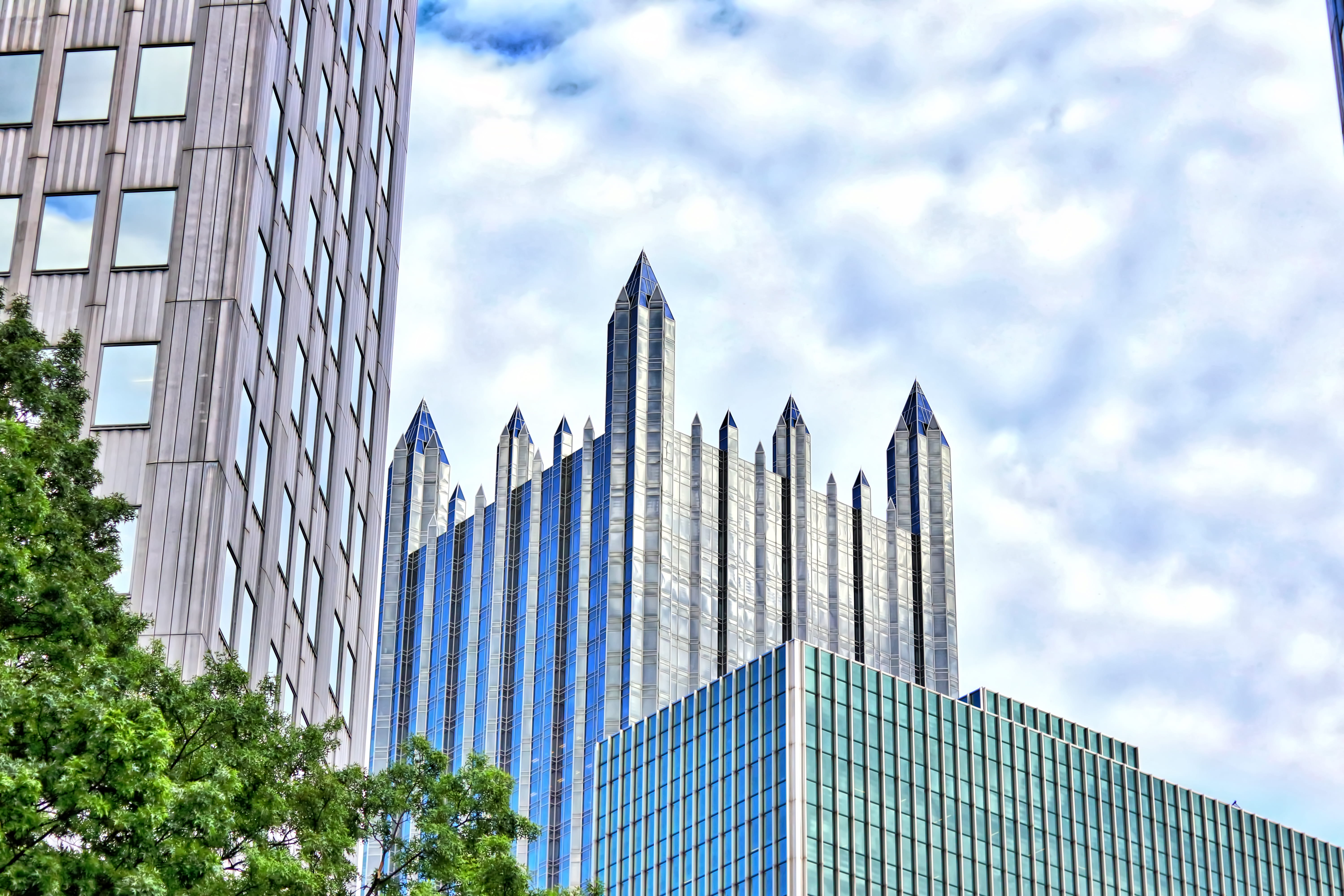 no people, architecture, building, 5K, tall - high, spire, office, pittsburgh, glass - material, city scape, low angle view, crystal palace, united states, HD Wallpaper
