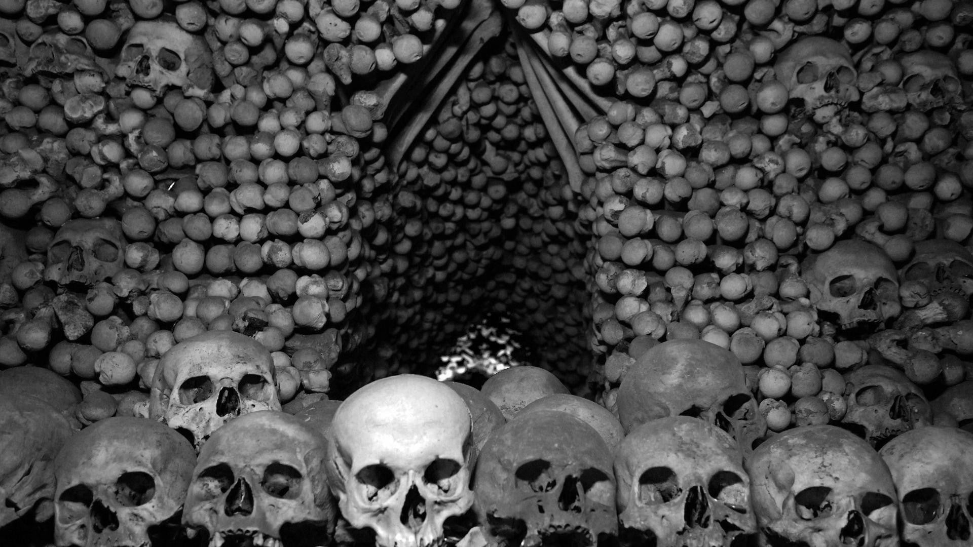 grave, day, large group of objects, the past, human skeleton, architecture, Czech Republic, skull, no people, abundance, history, 1080P, bones, religion, HD Wallpaper