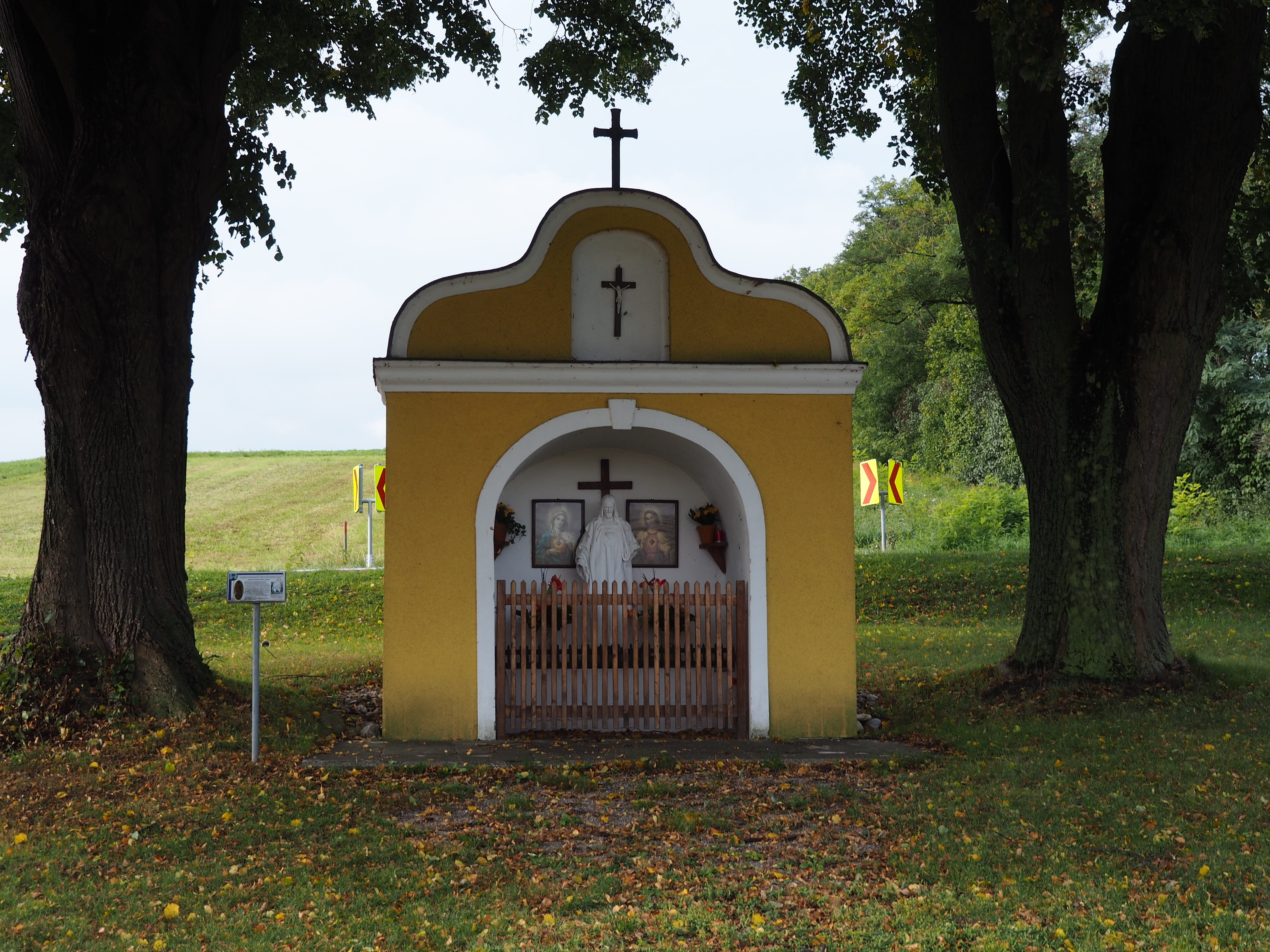 lower austria, belief, arch, place of worship, built structure, field, transience, old, trunk, romantic, wayside cross, architecture, atmosphere, rock carving, HD Wallpaper