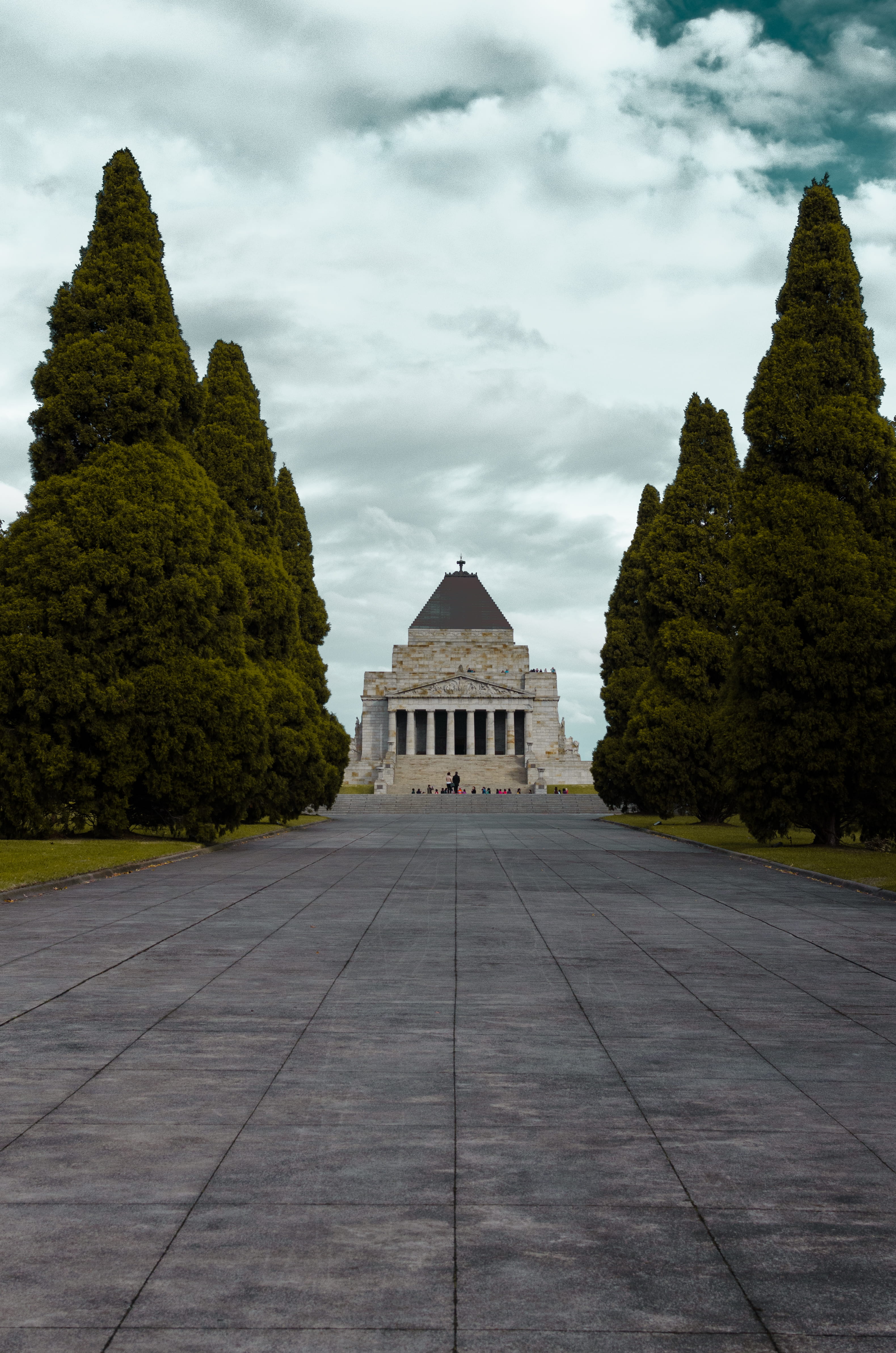 4K, balanced, the way forward, travel, the past, shrine of remembrance/st kilda rd, day, nature, shrine, plant, melbourne, building, anzac, built structure, Phone HD Wallpaper