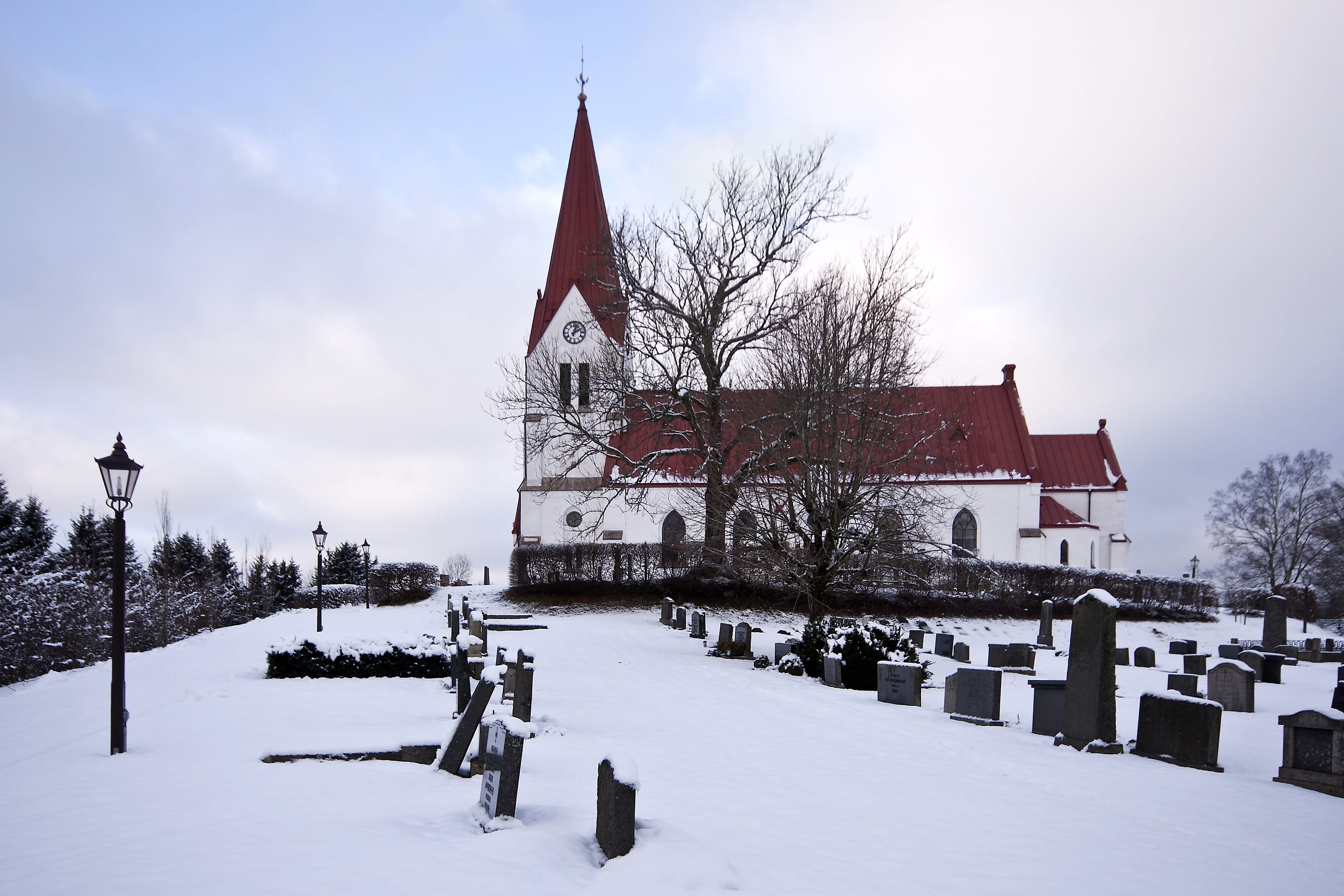 graves, building, cold temperature, snowing, headstone, cemetery, place of worship, outside, no people, beauty in nature, tree, building exterior, outdoors, HD Wallpaper