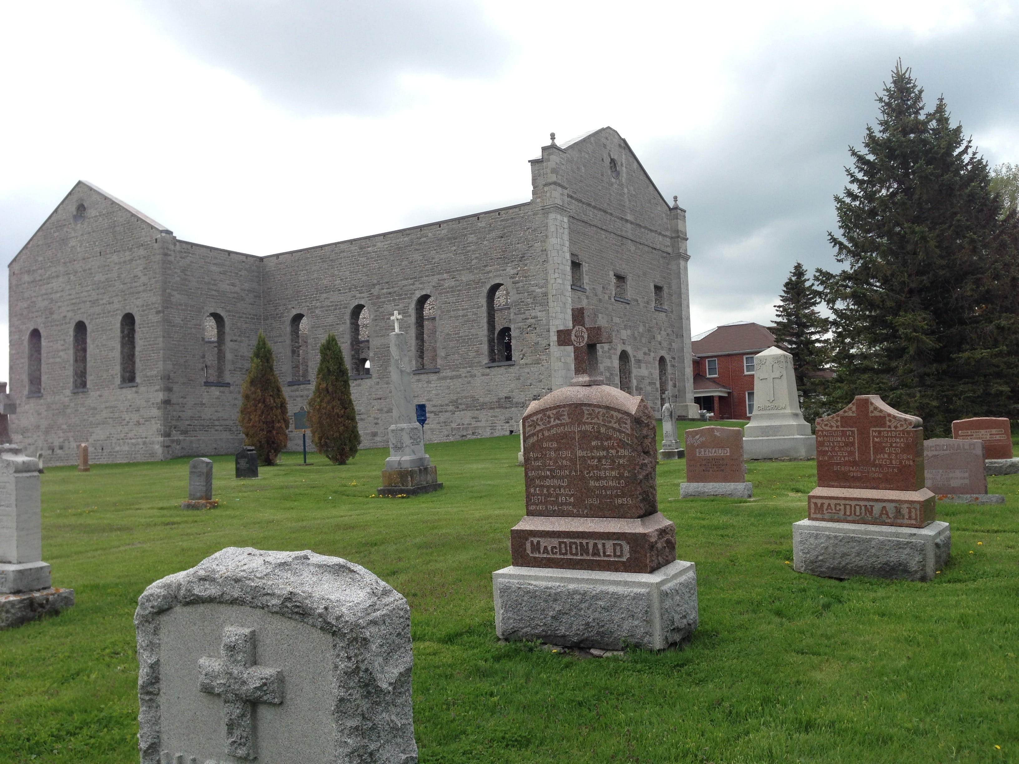 christianity, gravestone, monument, grave, stone, cemetery, day, the past, old, canada, 2K, built structure, outdoors, religious, history, headstone, graveyard, HD Wallpaper