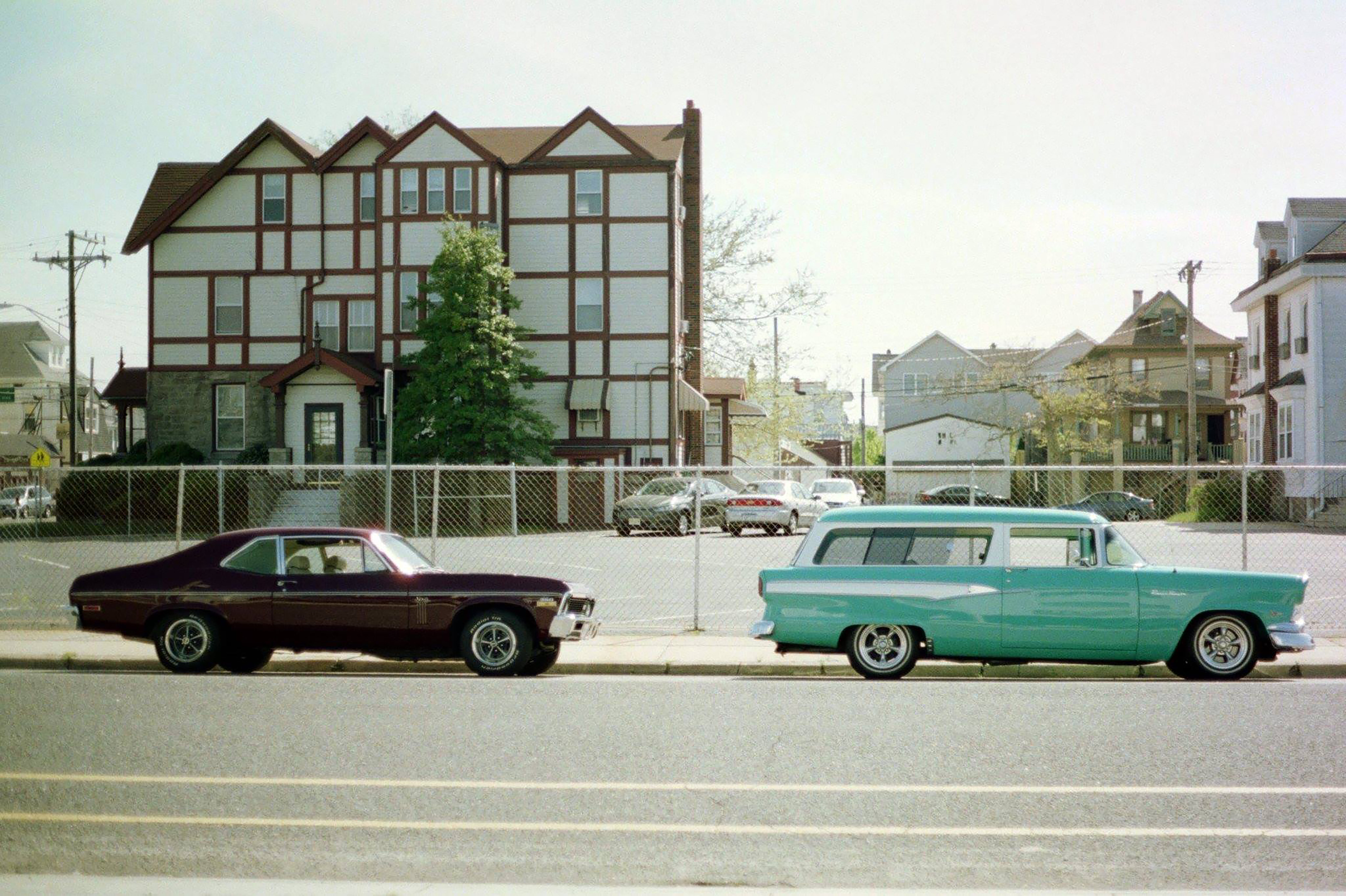 luxury, teal, architecture, residential district, land vehicle, automobile, city life, wealth, housing development, building, side, classic car, vintage, HD Wallpaper