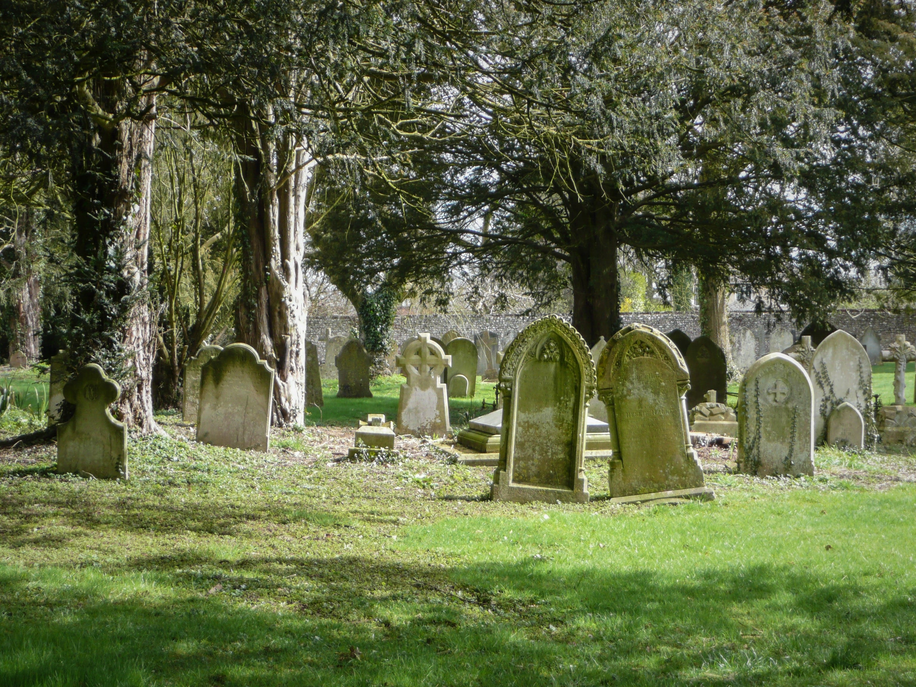 stone, cemetery, architecture, tombstone, tranquility, grass, outdoors, mysterious, 2K, grave, enchanted, graves, death, the past, old, wild, haunting, HD Wallpaper