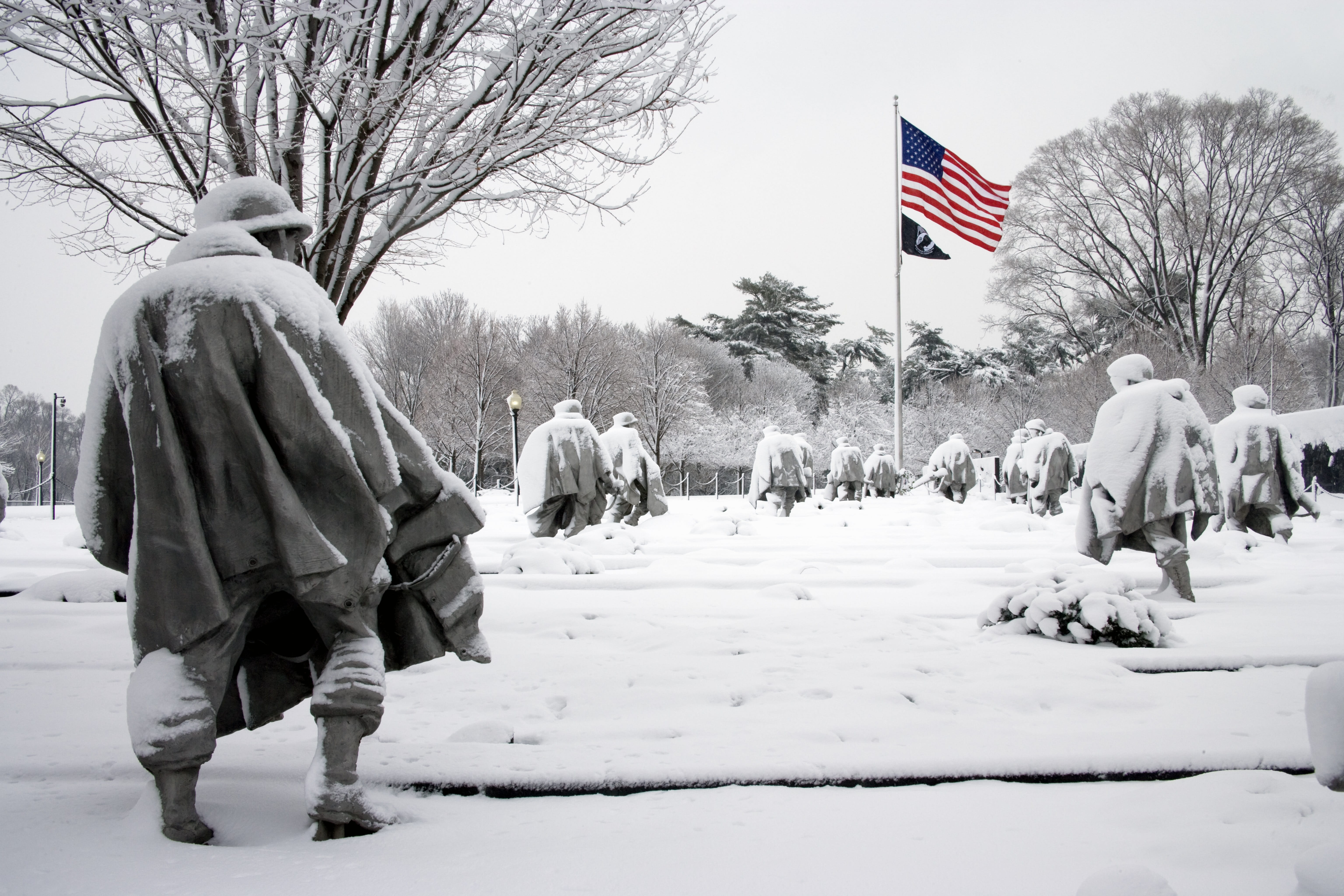 snow, soldier, lifestyles, men, monument, 5K, outdoors, patriotism, Usa, clothing, landmark, Korean War Memorial, walking, real people, Washington, history, HD Wallpaper