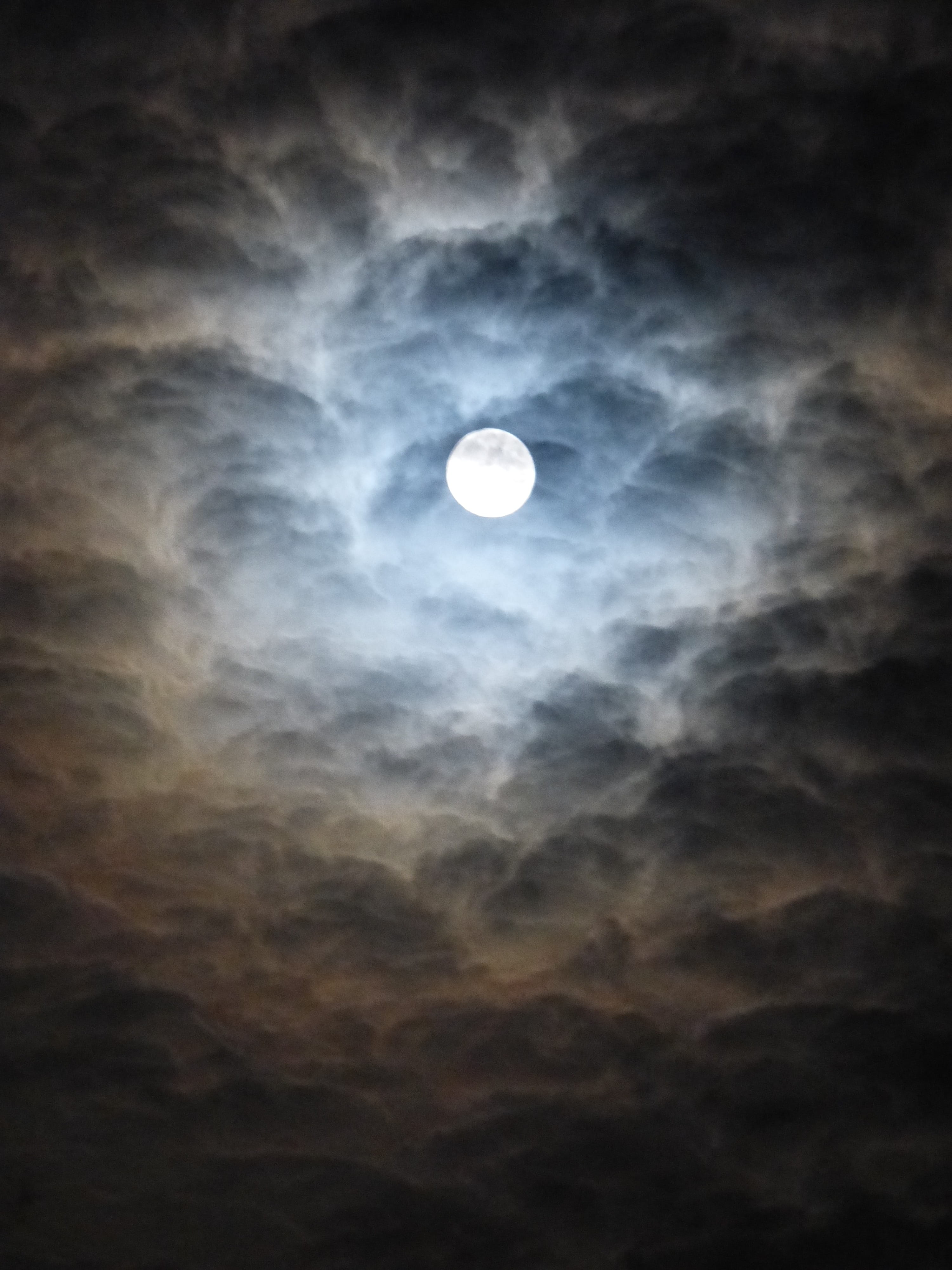 night sky, moonlight, light - Natural Phenomenon, no people, outdoors, ominous, cloudscape, clouds, night, full Moon, ghostly, dramatic Sky, tranquil scene, Phone HD Wallpaper