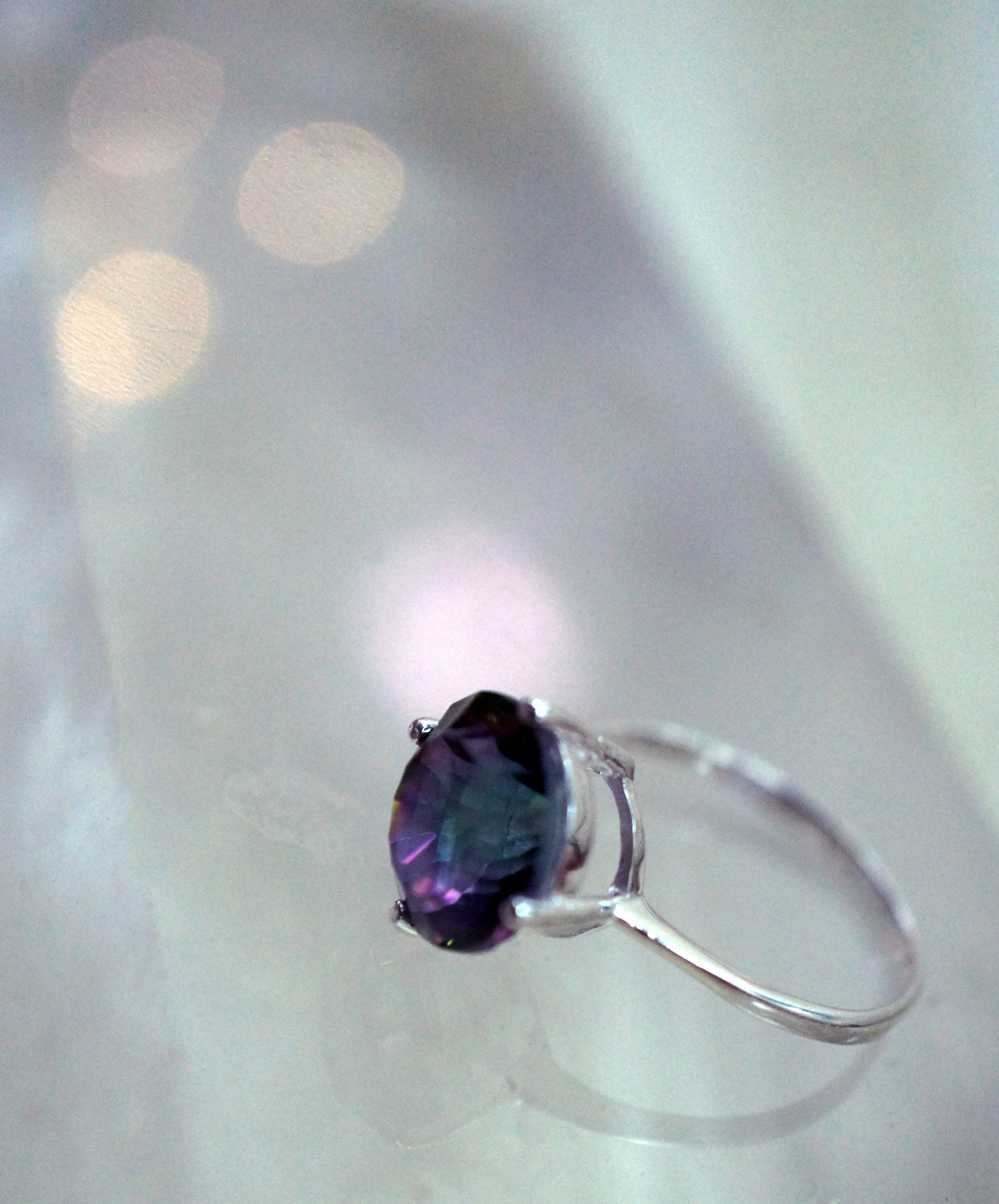 animal head, water, nature, beetle, invertebrate, quartz, setting, focus on foreground, gem, high angle view, topaz, purity, cabochon, crystal, selective focus, Phone HD Wallpaper