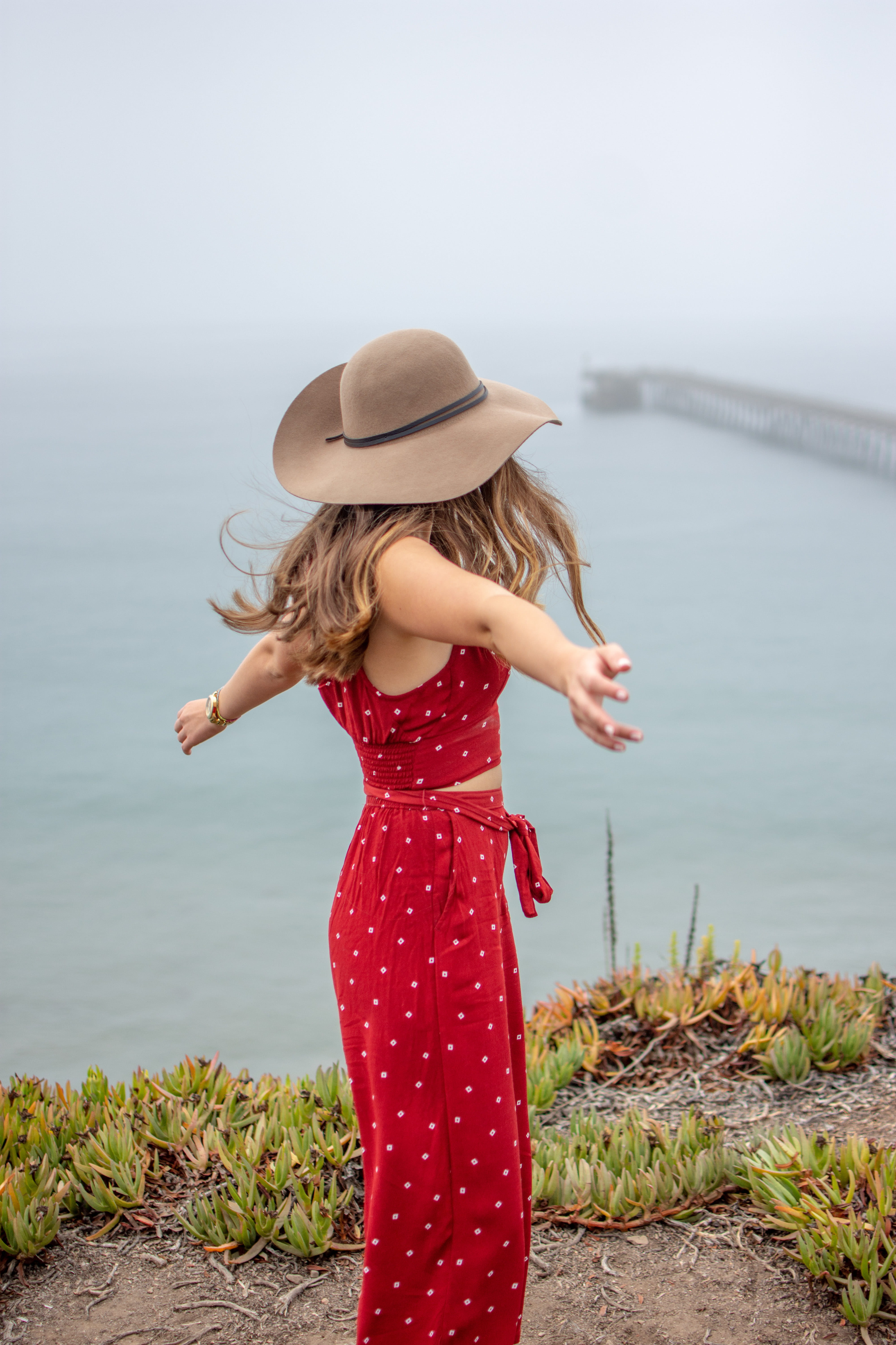 hairstyle, standing, watch, michael kor, young women, girls, polka dot, hat, fashion, clothing, bright, real people, pier, outfit, nature, woman, leisure activity, Phone HD Wallpaper