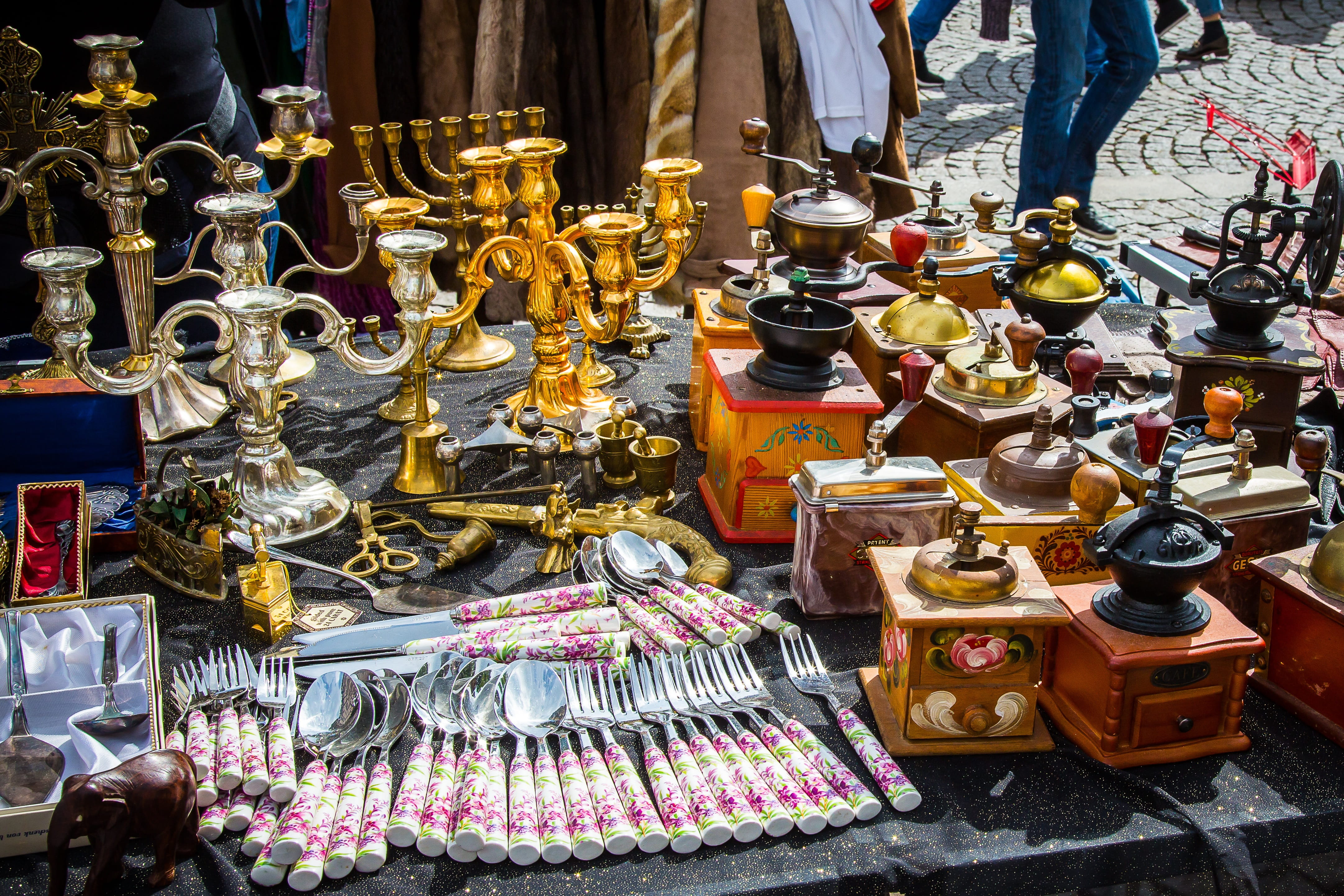 collection, antique, retail display, for sale, market, used commercially, antiques, large group of objects, no people, outdoors, arrangement, cutlery, choice, HD Wallpaper