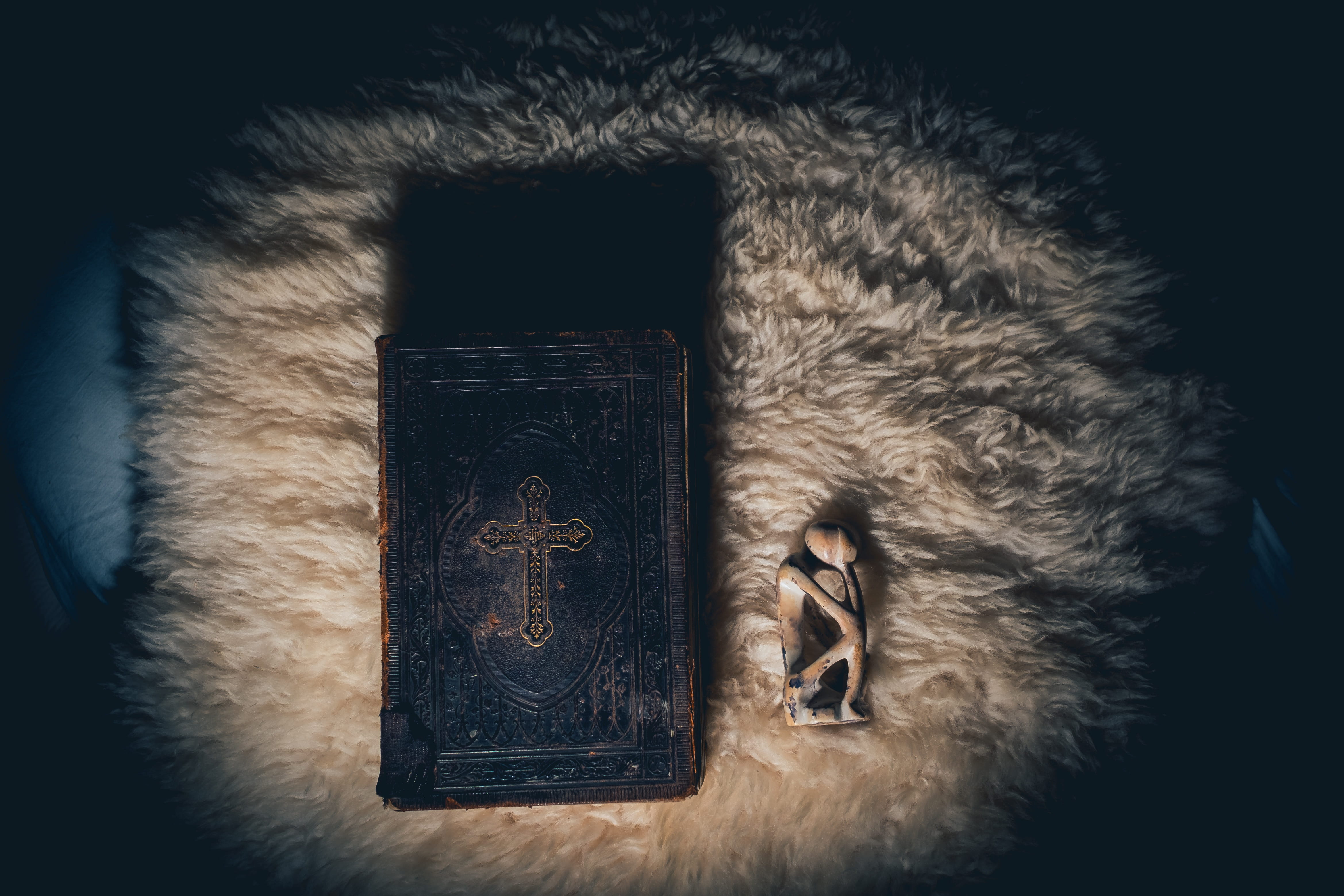 religion, historically, middle ages, white, font, antiquariat, glasses, history, antique, holy scripture, christianity, text, church, indoors, antiquarian, HD Wallpaper