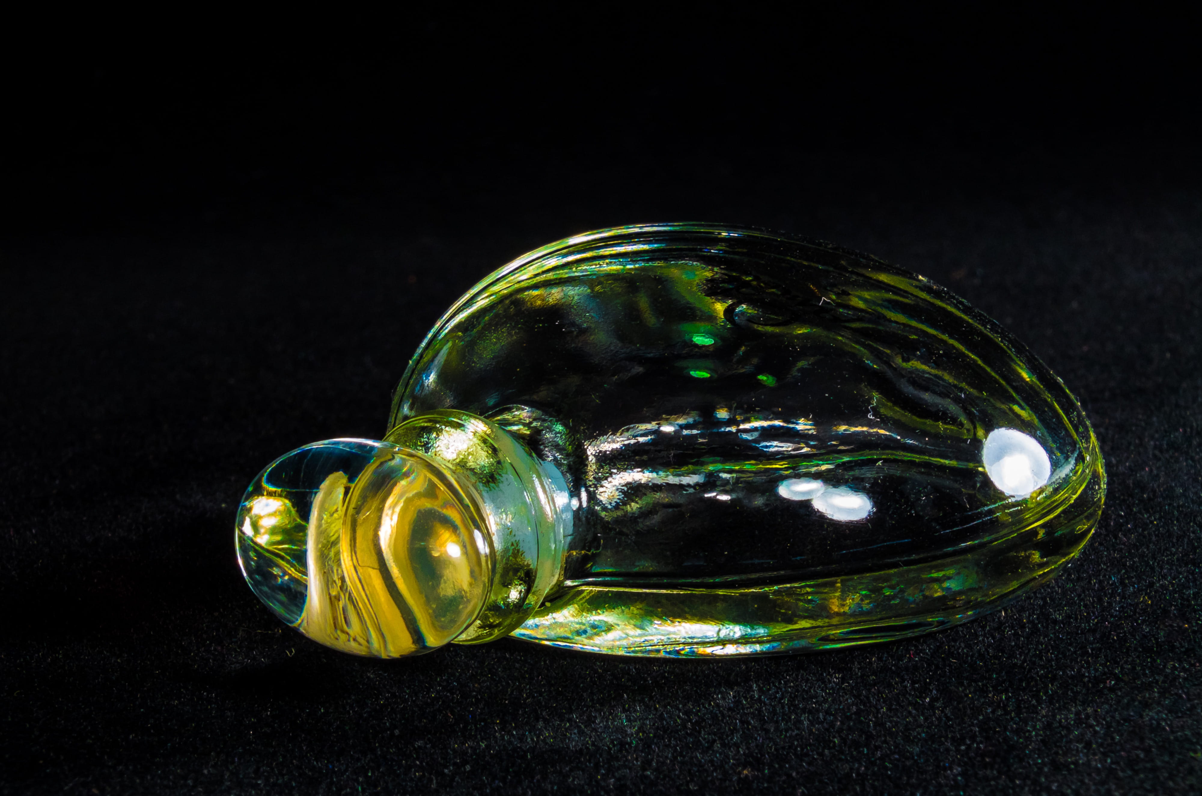 marbles, reflection, flacon, nature, Glass Bottle, transparent, studio shot, luxury, glass - material, three objects, Perfume Bottle, group of objects, HD Wallpaper