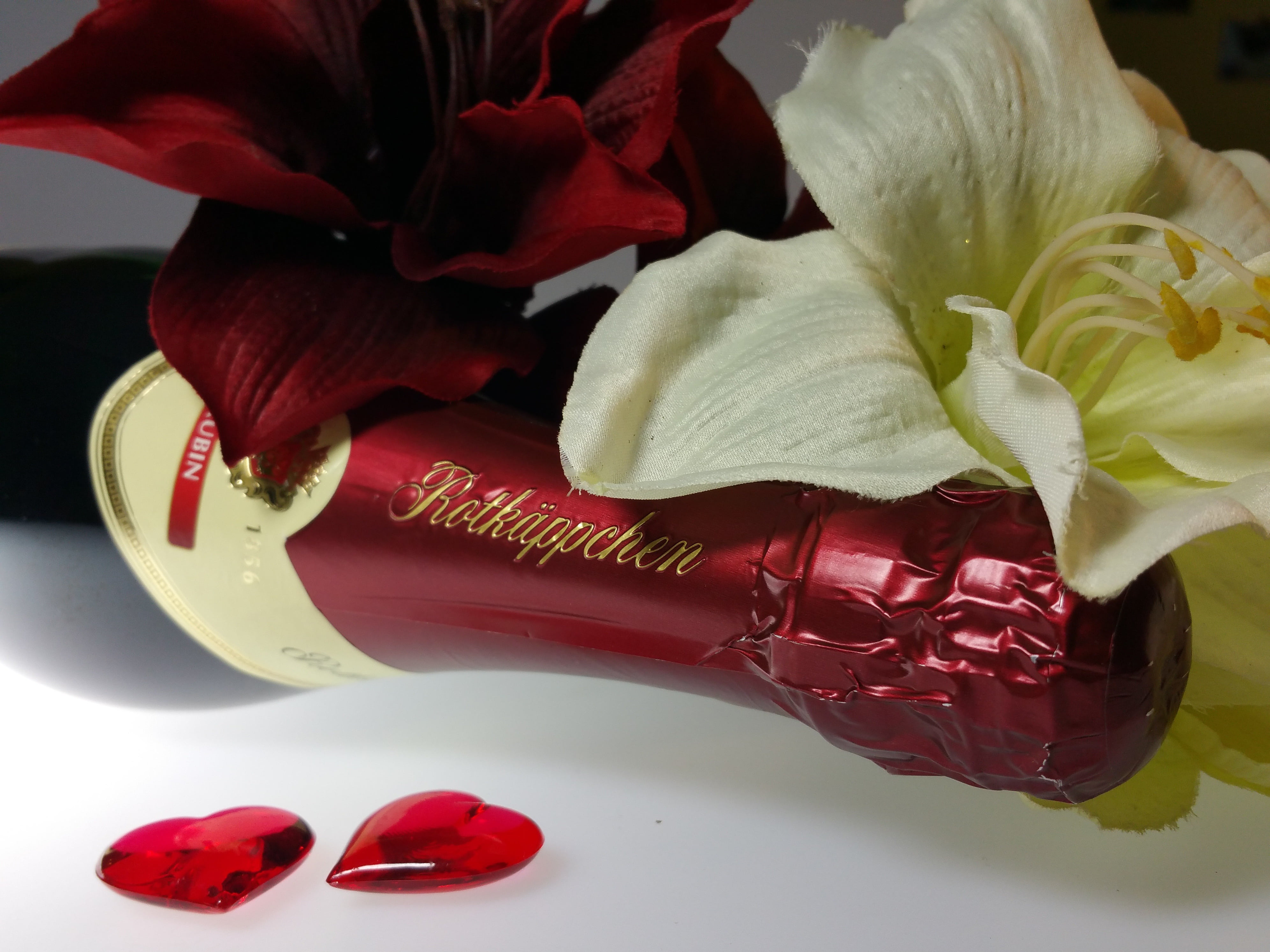 petal, love, temptation, rose, high angle view, 4K, flower, flowering plant, table, nature, still life, bottle, heart, rotkäppchen, no people, vulnerability, HD Wallpaper