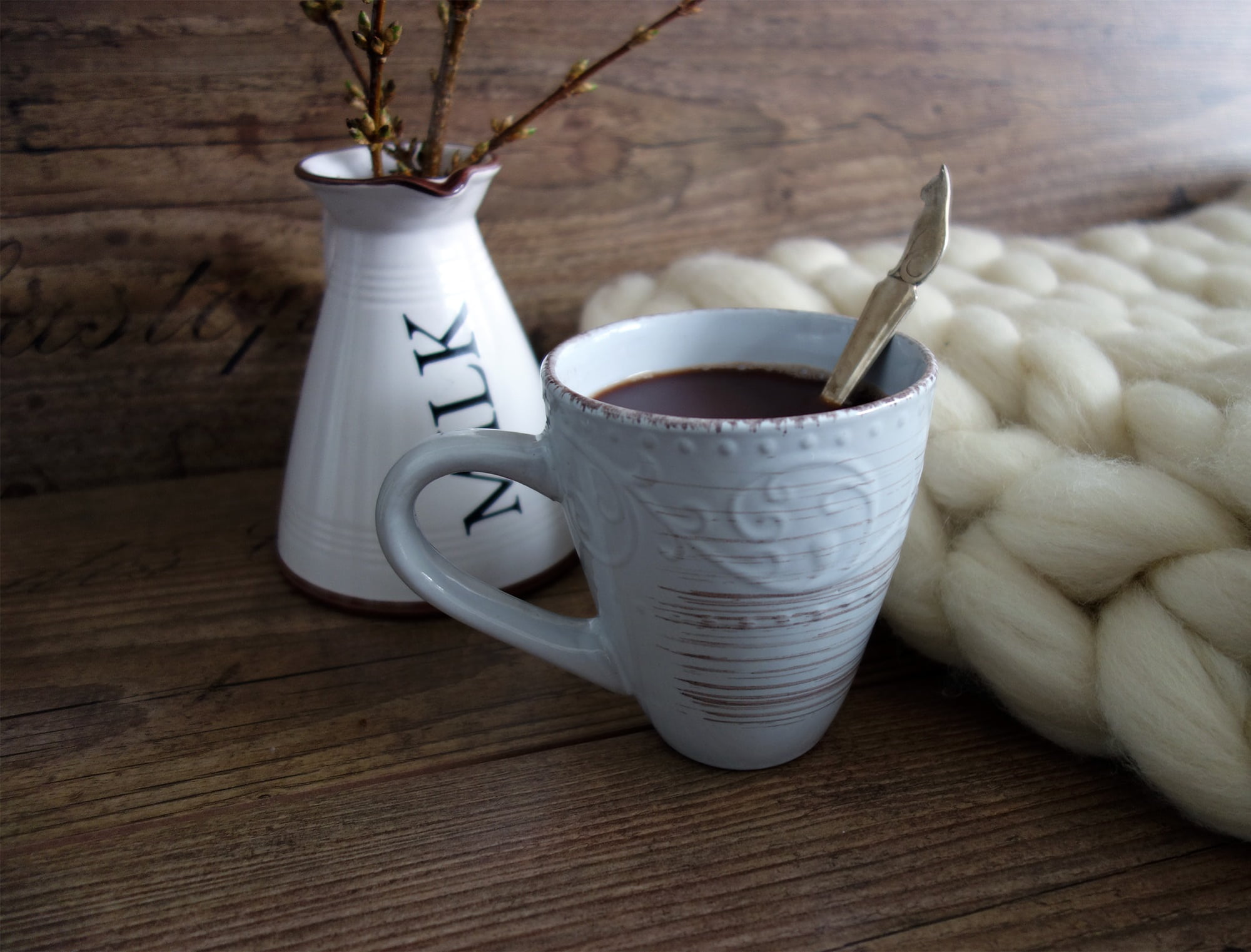 forsythia, chocolate, hot shocoolate, mug, coffee cup, indoors, warming, delicious, food and drink, 1080P, wood - material, table, white color, softness, HD Wallpaper