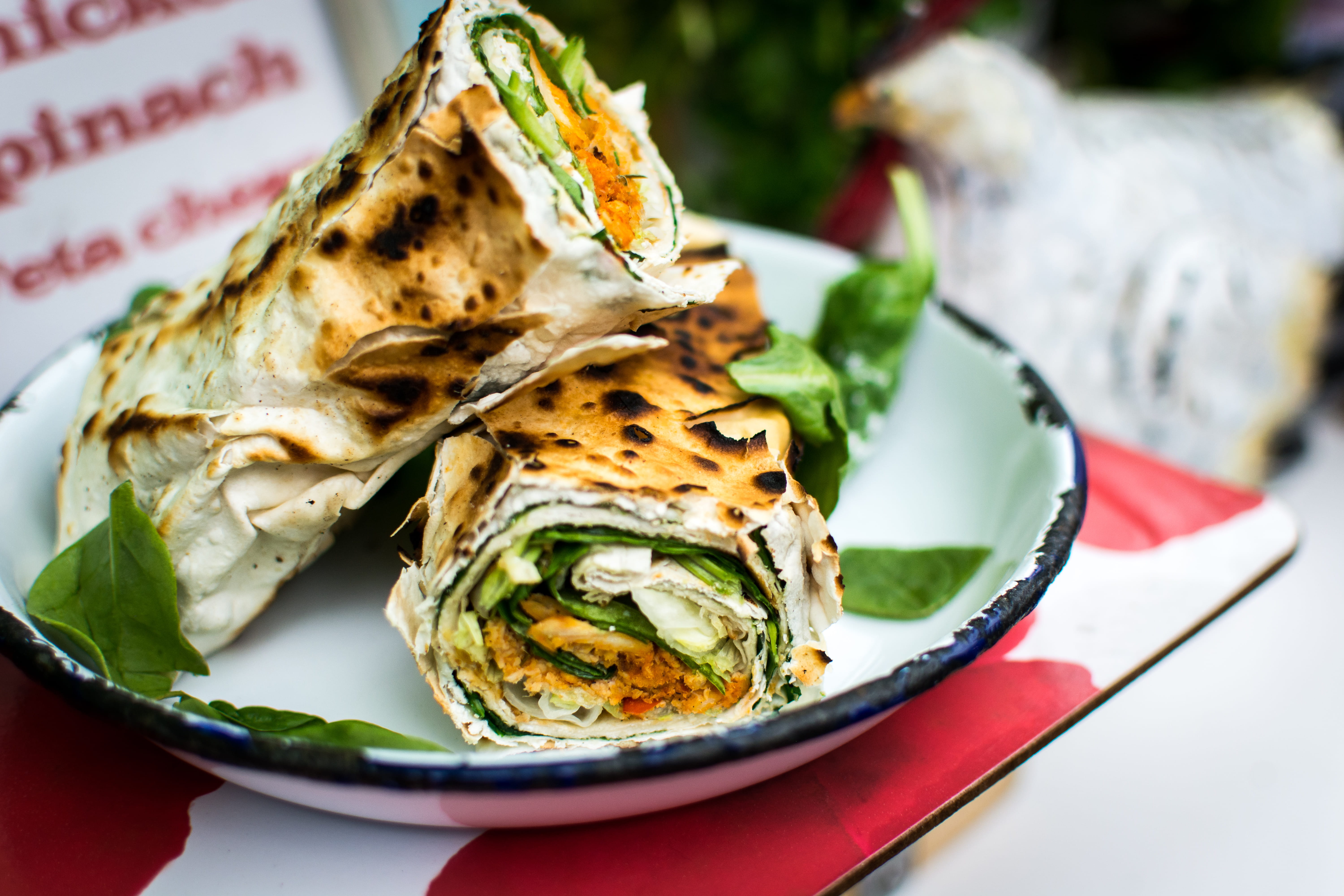 spinach, wrap, no people, vegetarian, freshness, meal, indoors, food and drink, close-up, crockery, vegetable, focus on foreground, colorful, plate, lunch, HD Wallpaper
