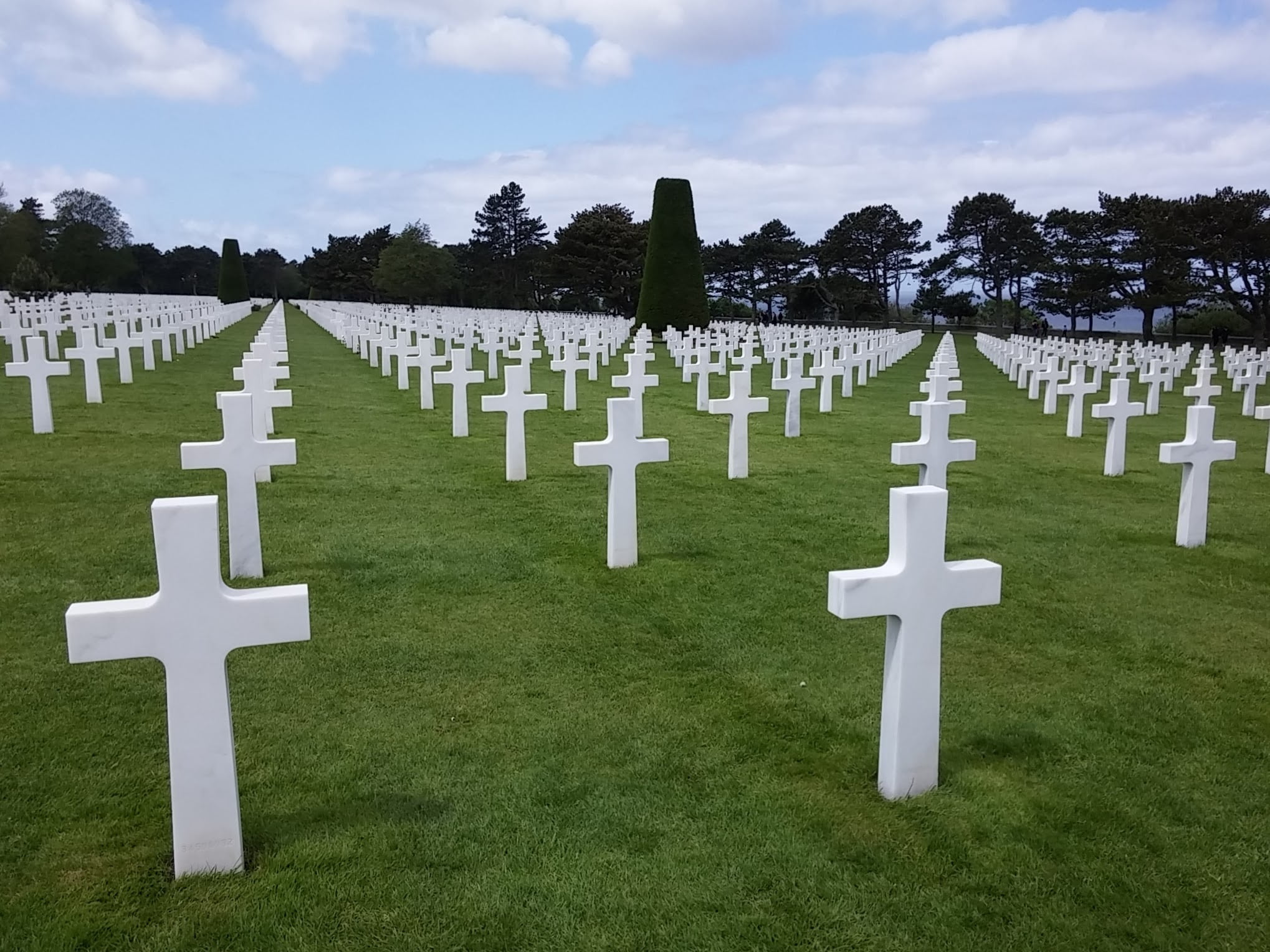 americans, architecture, no people, plant, respect, d day, cloud - sky, nature, sadness, sky, memorial, 1080P, omaha beach, in a row, military cemetery, HD Wallpaper