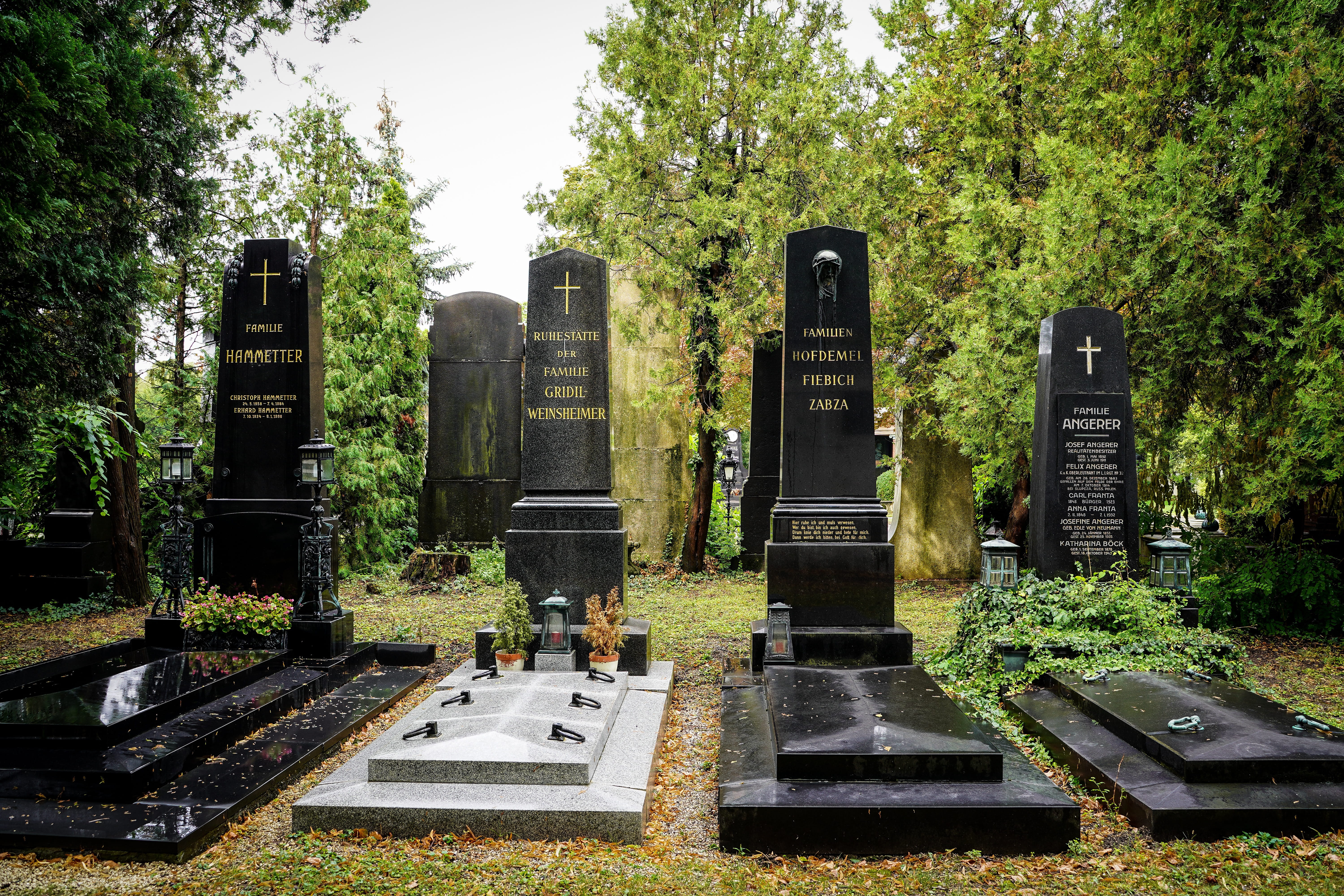 viennas central cemetery, rest, plant, tomb, day, graves, nature, austria, 5K, faith, statue, mourning, monument, artwork, stone, central cemetery, sculpture, HD Wallpaper