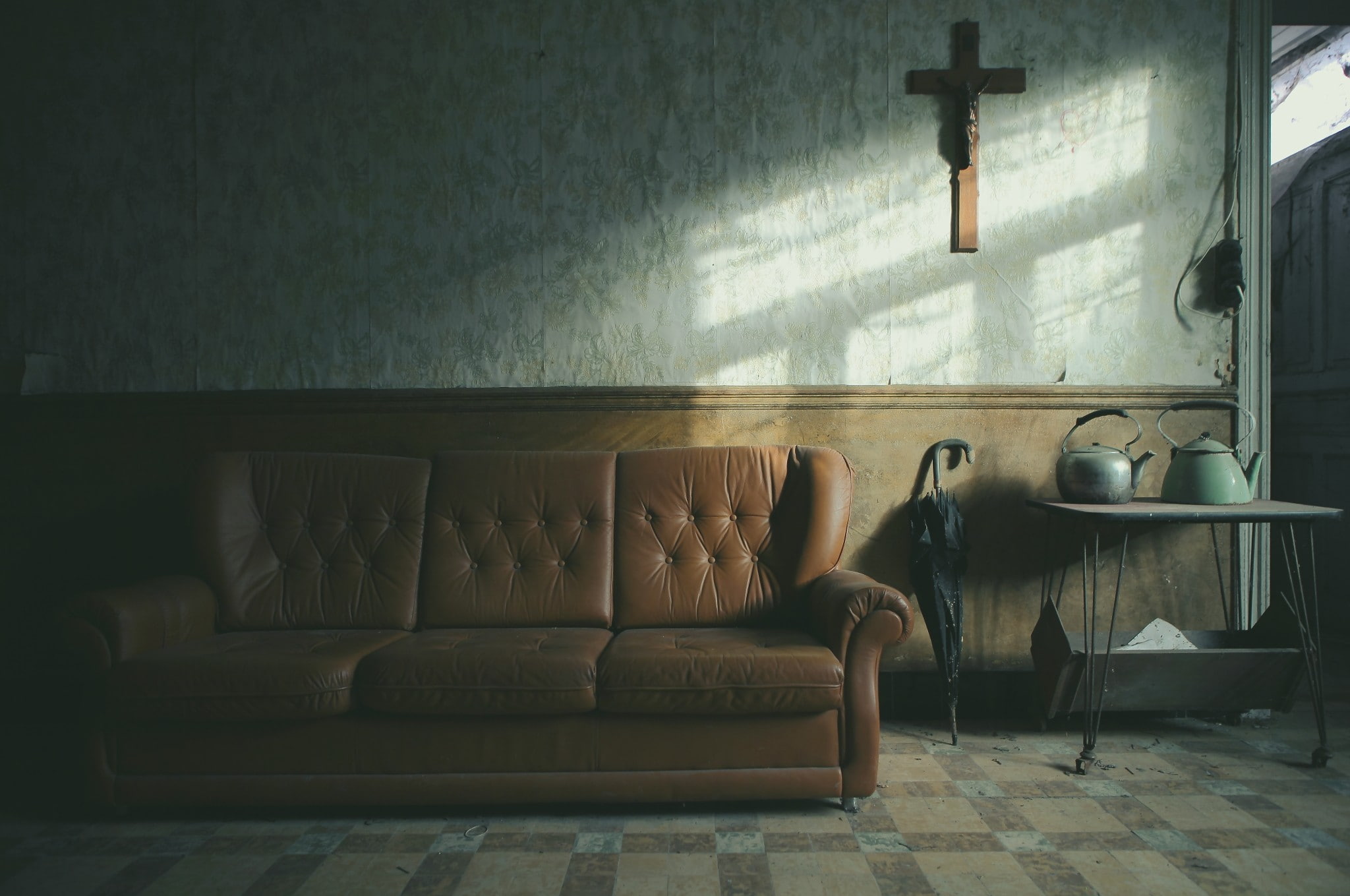 shadow, wall, Jesus Christ, abandoned, sunlight, cross, photography, 1080P, umbrella, kettle, couch, interior, HD Wallpaper