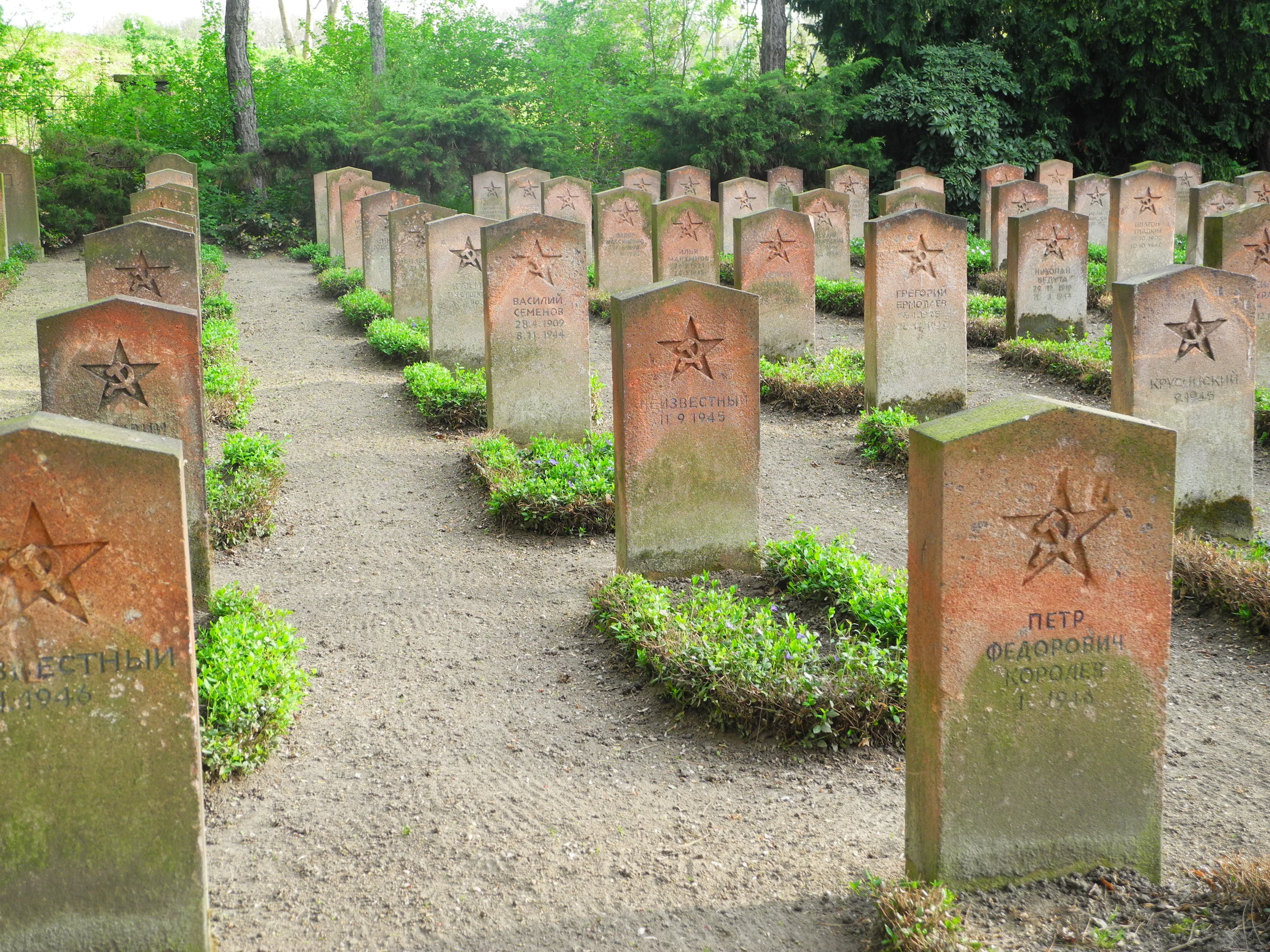 stone material, cemetery, sadness, archaeology, ancient civilization, memorial, religion, stone, ancient, place of Burial, grave, no people, belief, 2K, HD Wallpaper