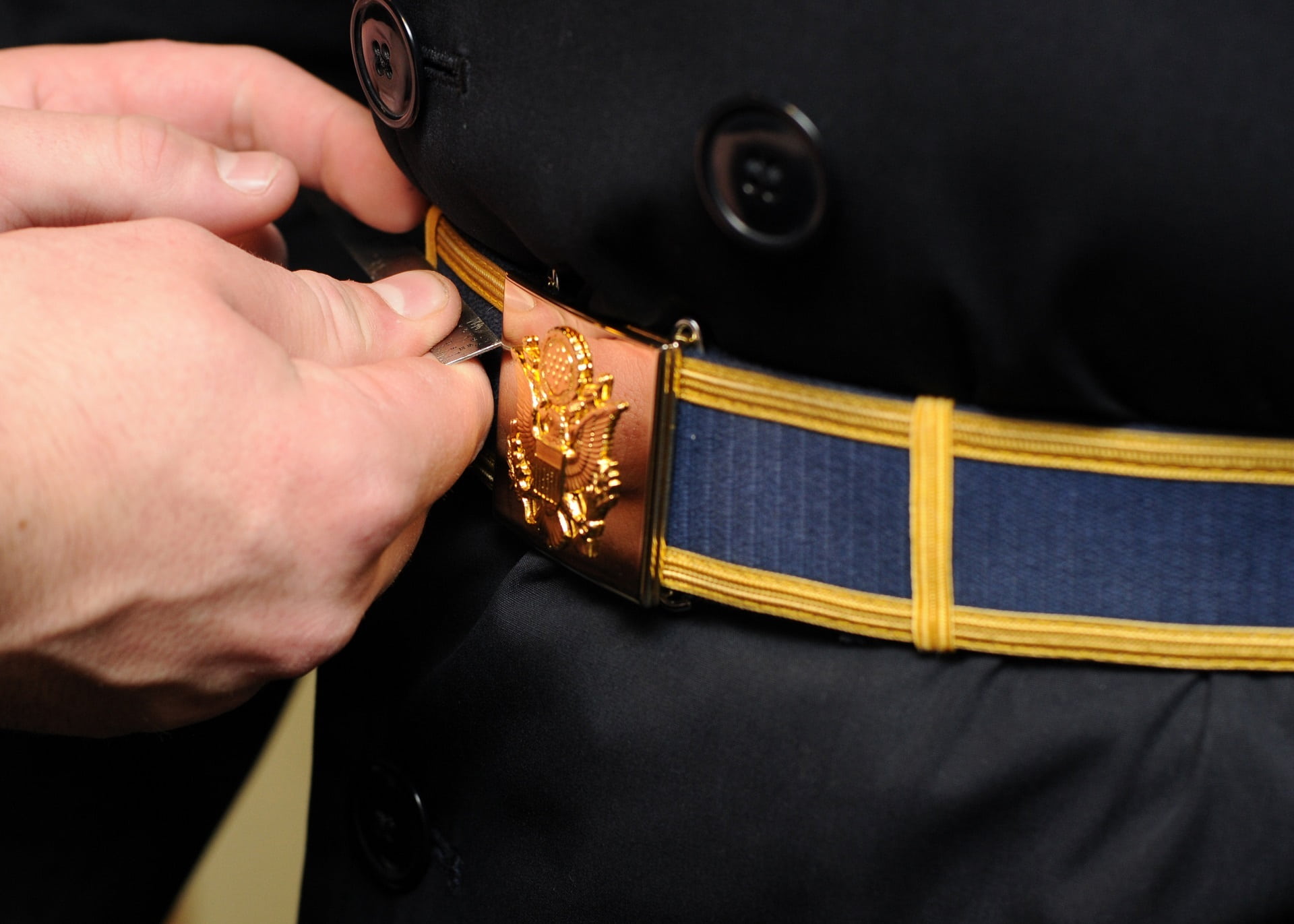 gold colored, usa, preparation, 1080P, black color, adult, human hand, control, military, occupation, wealth, studio shot, hand, precious gem, uniform, HD Wallpaper