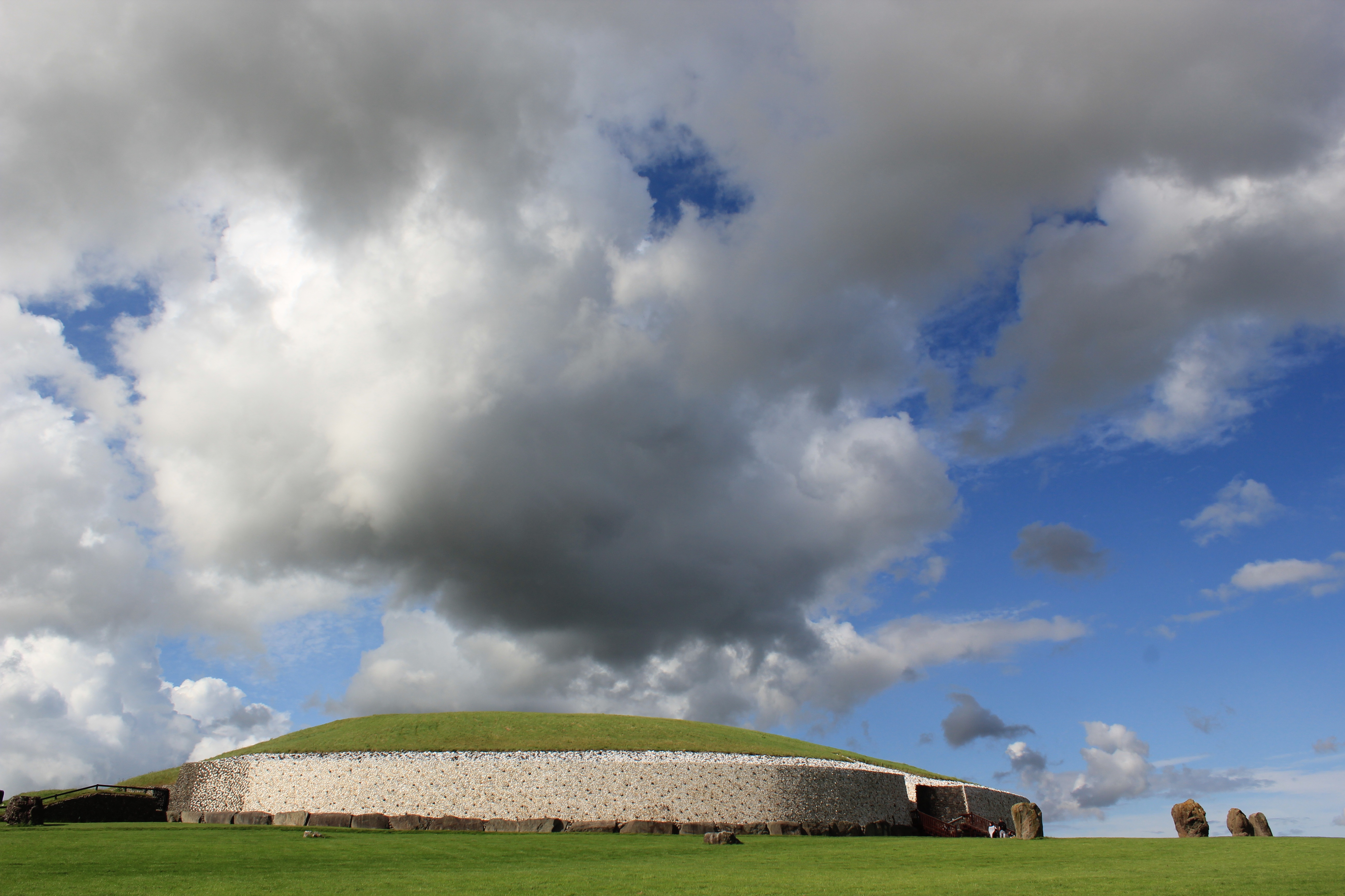 outdoors, meadow, storm, built structure, beauty in nature, building, architecture, nature, stonehenge, grass, environment, field, 5K, pillars, the past, HD Wallpaper