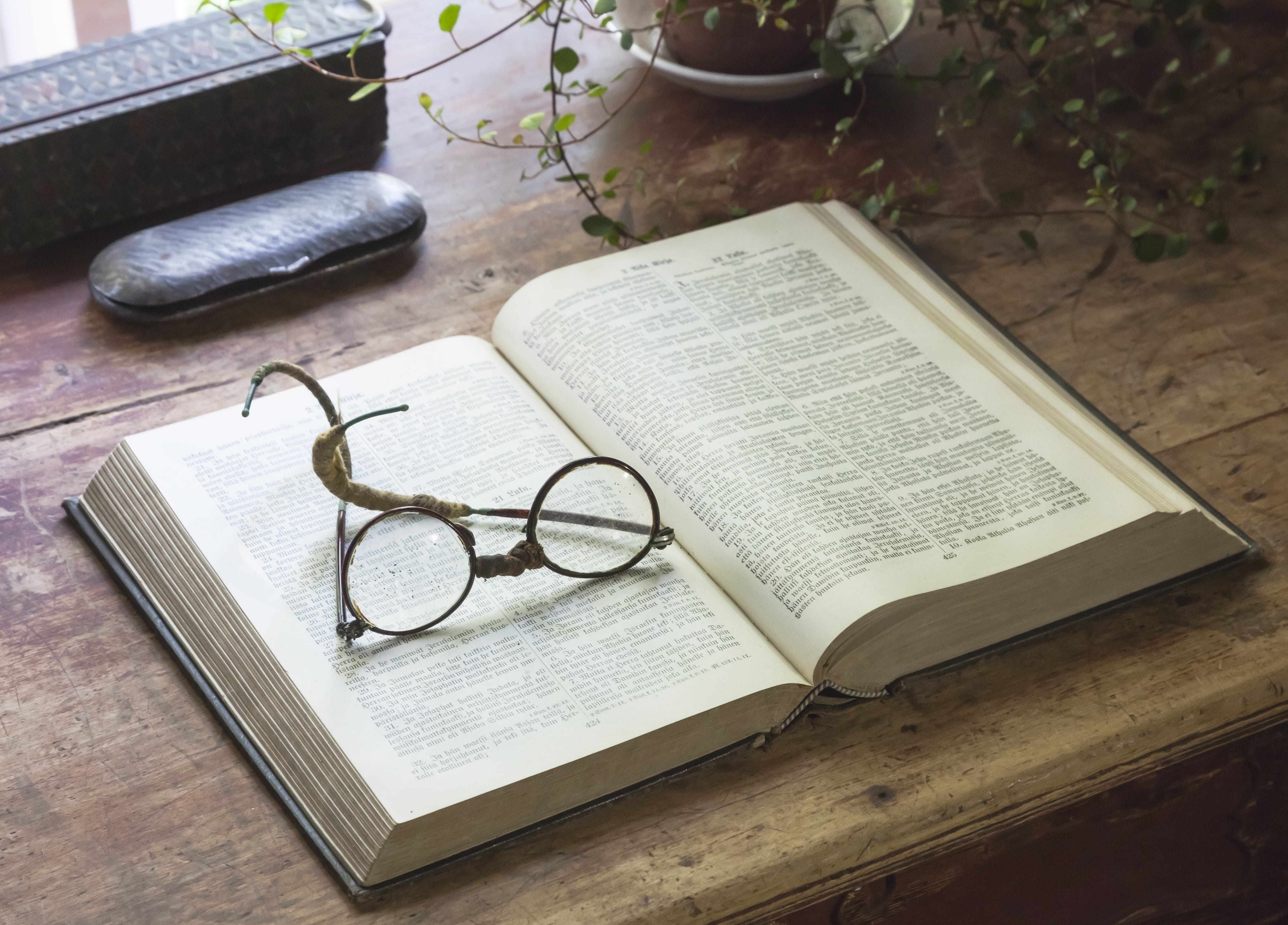 personal accessory, no people, silver, museum, still life, glass enclosure, table, old, specs, 4K, indoors, book, high angle view, mutilated, paper, white paper, HD Wallpaper