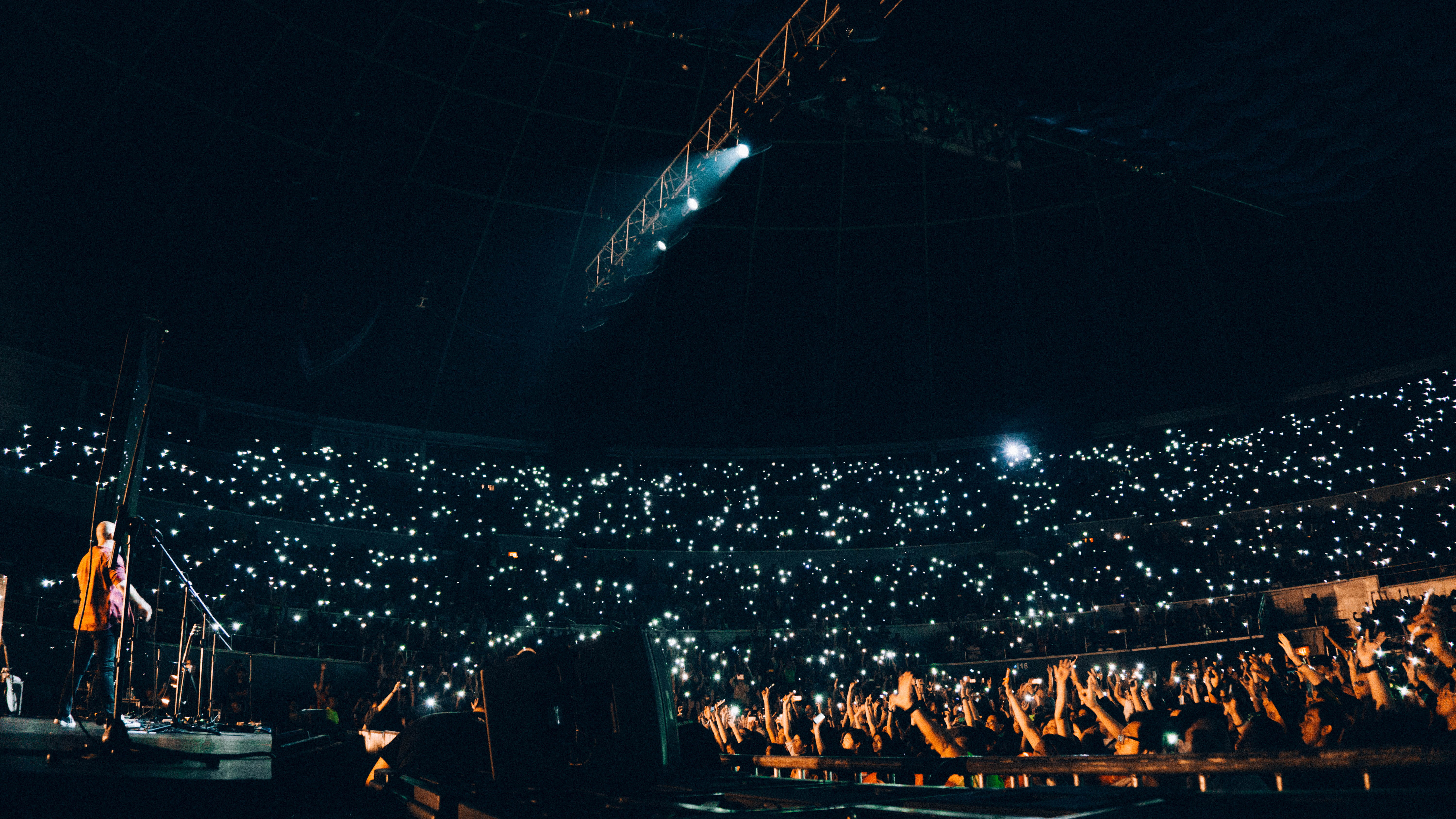 cityscape, lights, built structure, architecture, group of people, 5K, crowd, large group of people, festival, performance, popular music concert, city, HD Wallpaper