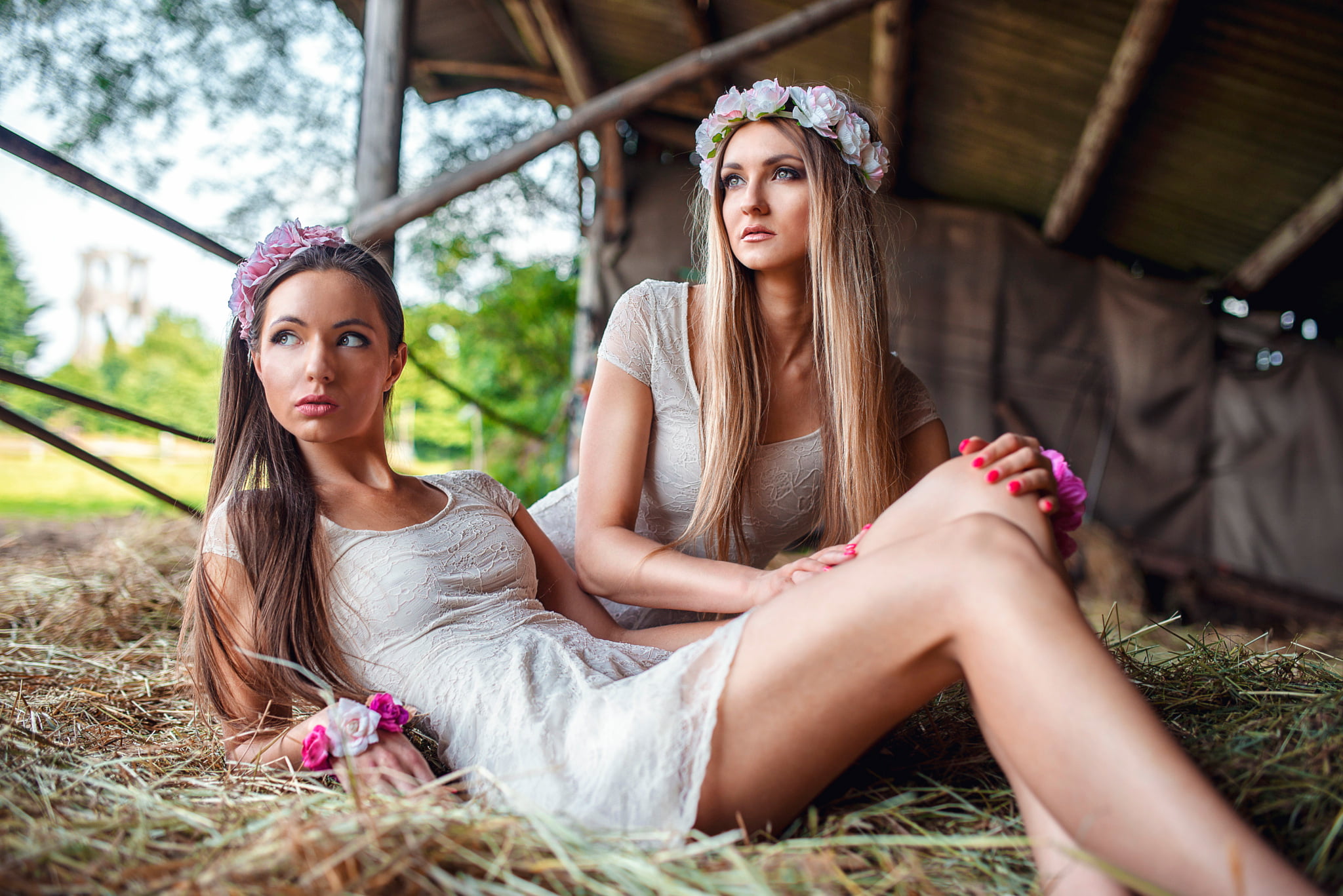 nature, fashion, young adult, adult, two girls, plant, 1080P, friendship, beautiful woman, hair, long hair, women, positive emotion, Sisters, lifestyles, HD Wallpaper