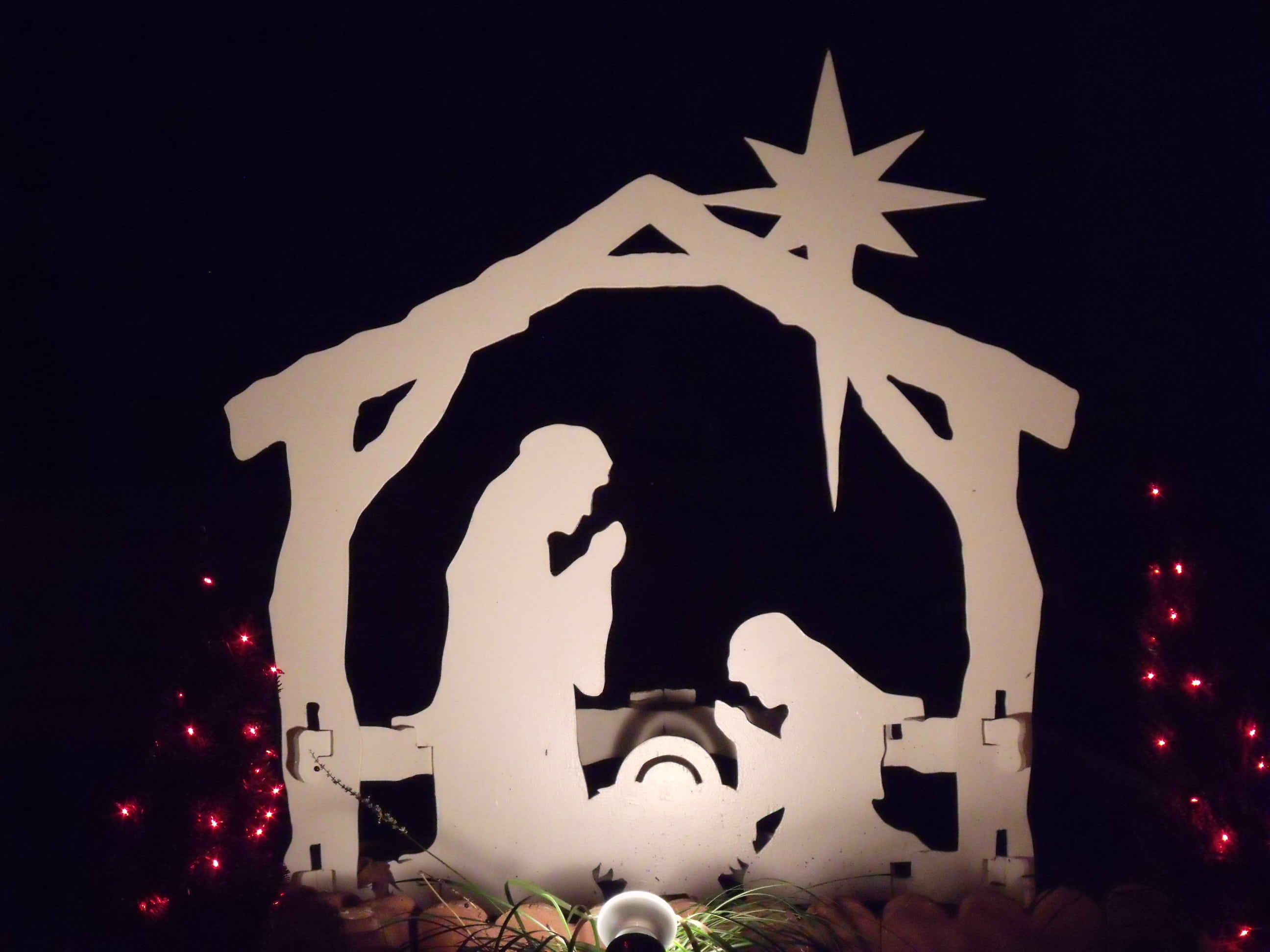 2K, manger, decor, religion, no people, tree, holiday - event, decoration, christmas decoration, holiday, jesus, night, belief, celebration, cardboard, HD Wallpaper