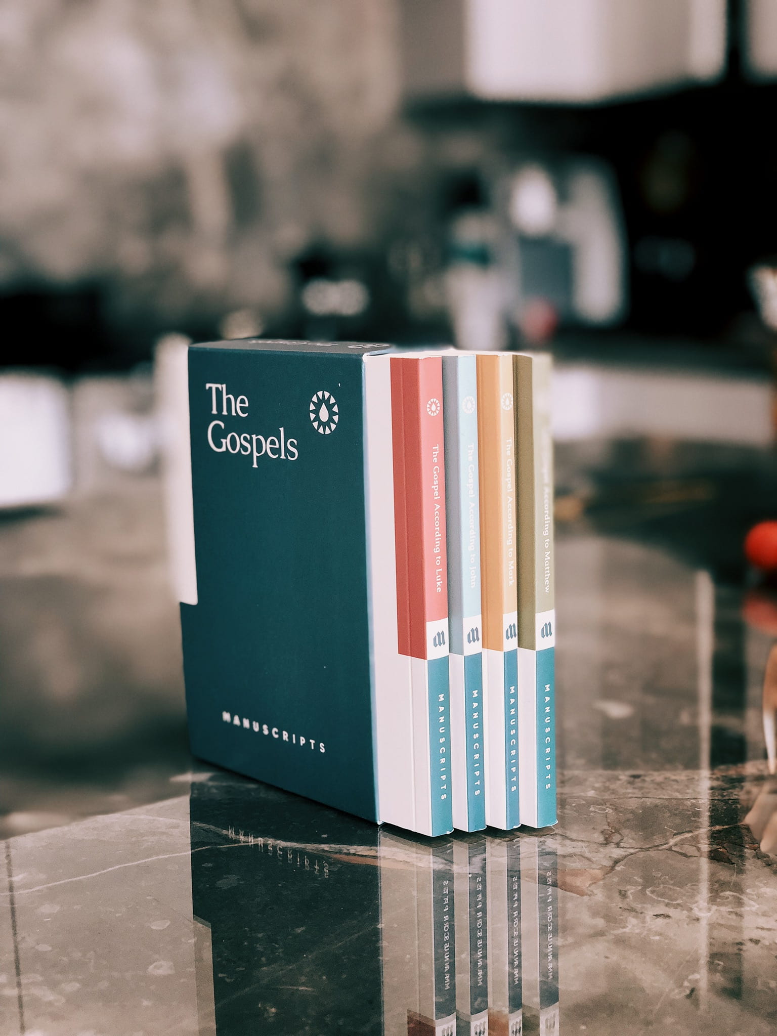 still life, choice, large group of objects, 1080P, no people, publication, focus on foreground, jesu, education, shallow, focus, book, selective focus, Phone HD Wallpaper