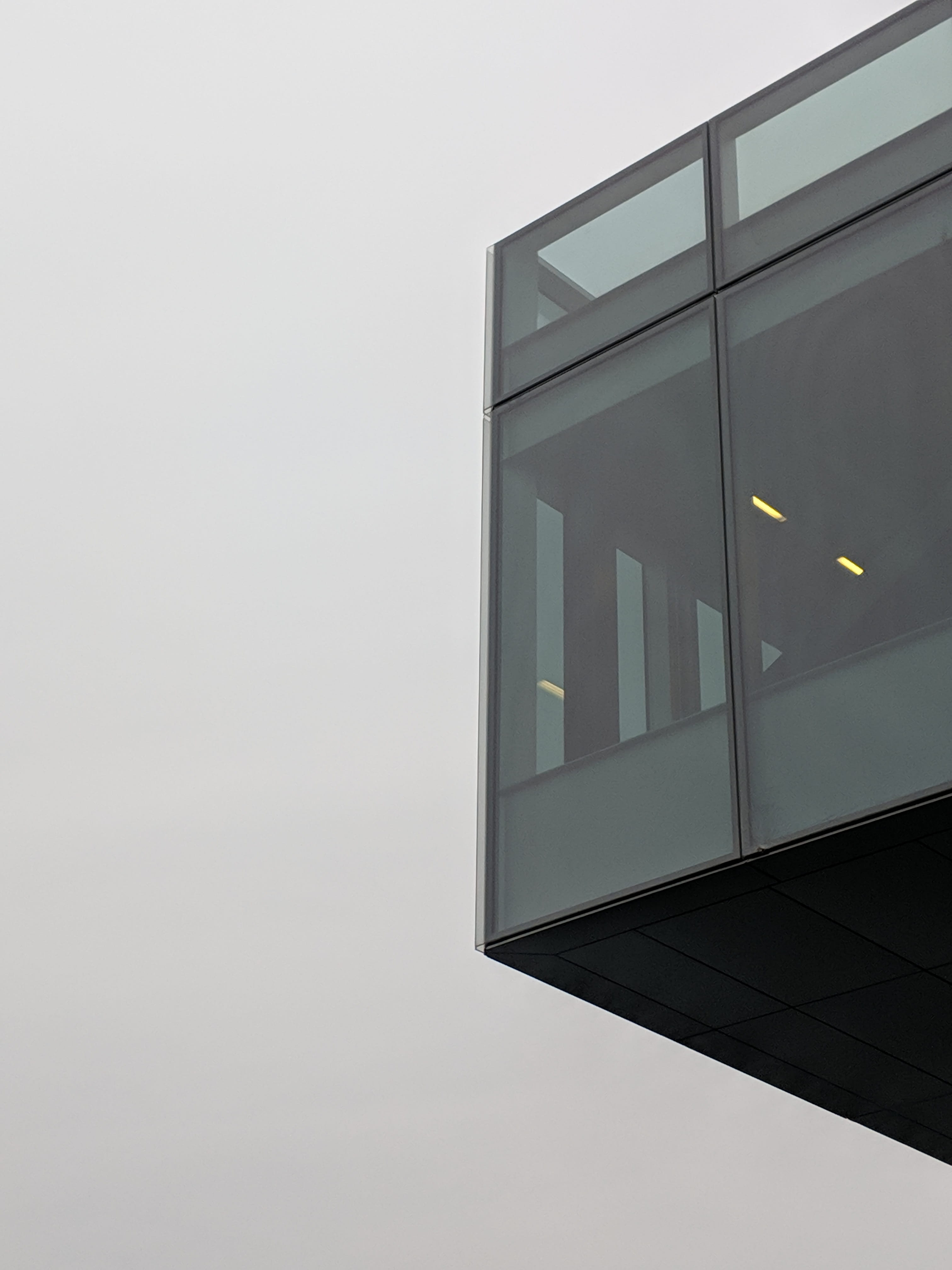 banister, glass - material, copy space, cloudy, window shade, architecture, city, building exterior, outdoors, no people, shape, clear sky, home decor, Phone HD Wallpaper