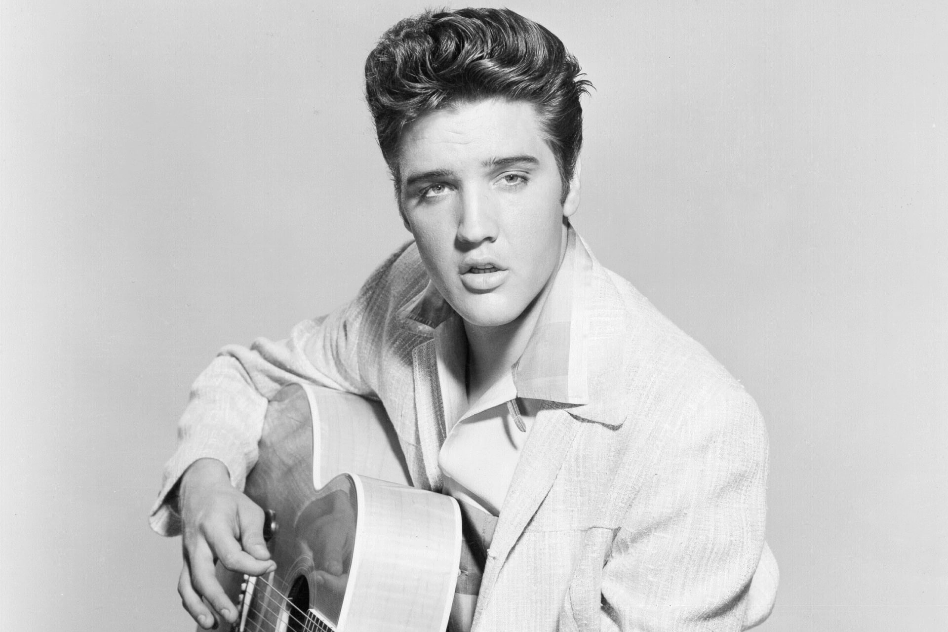 guitar, music, sexy, r-b, actor, rockabilly, roll, countrywestern, eyes, soul, elvis, white, singer, gospel, beautiful, king, 1080P, western, musician, HD Wallpaper