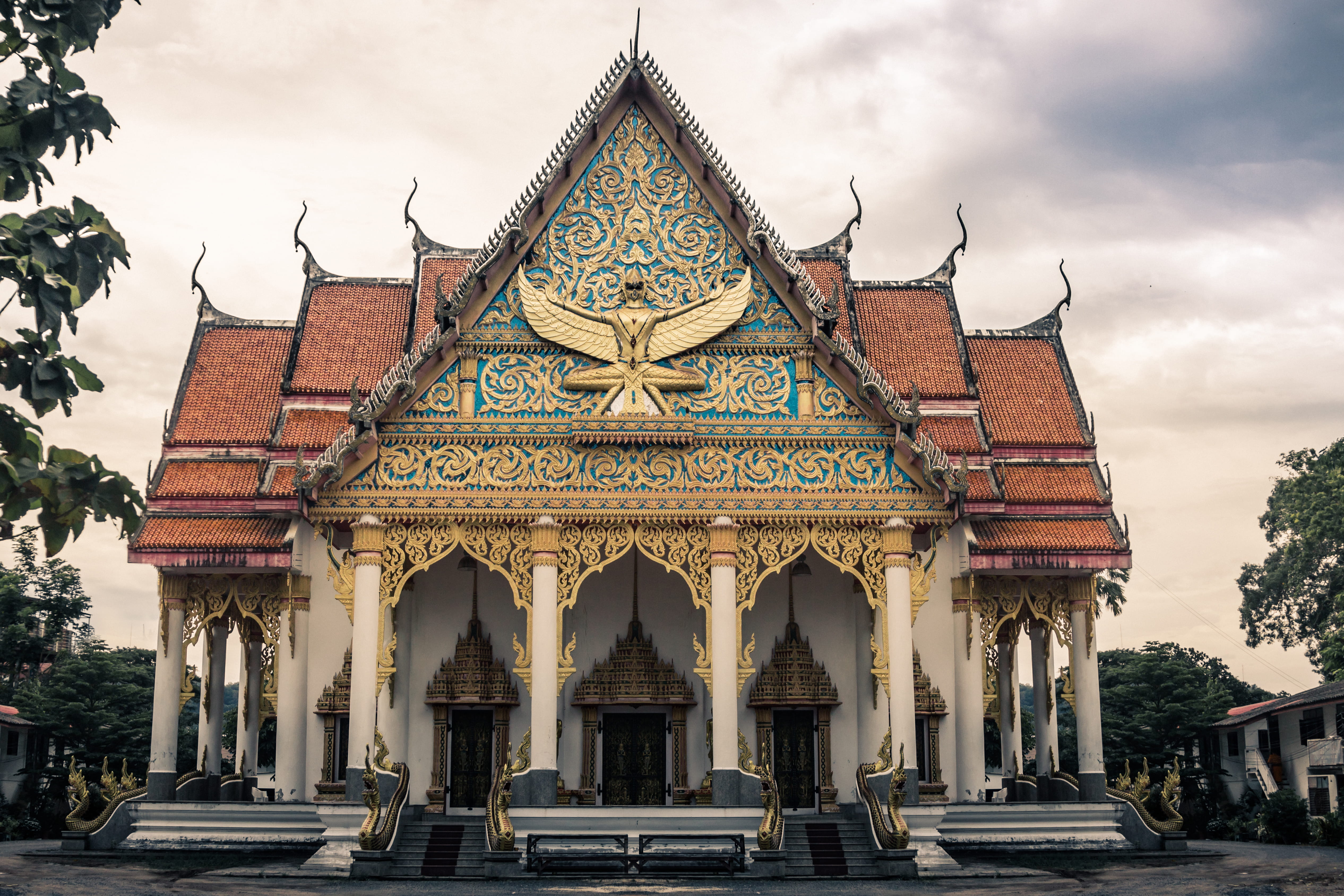 architecture, travel, architectural column, cloud - sky, monk, history, day, 4K, ornate, temple, phuket, rural, spirituality, low angle view, building, HD Wallpaper