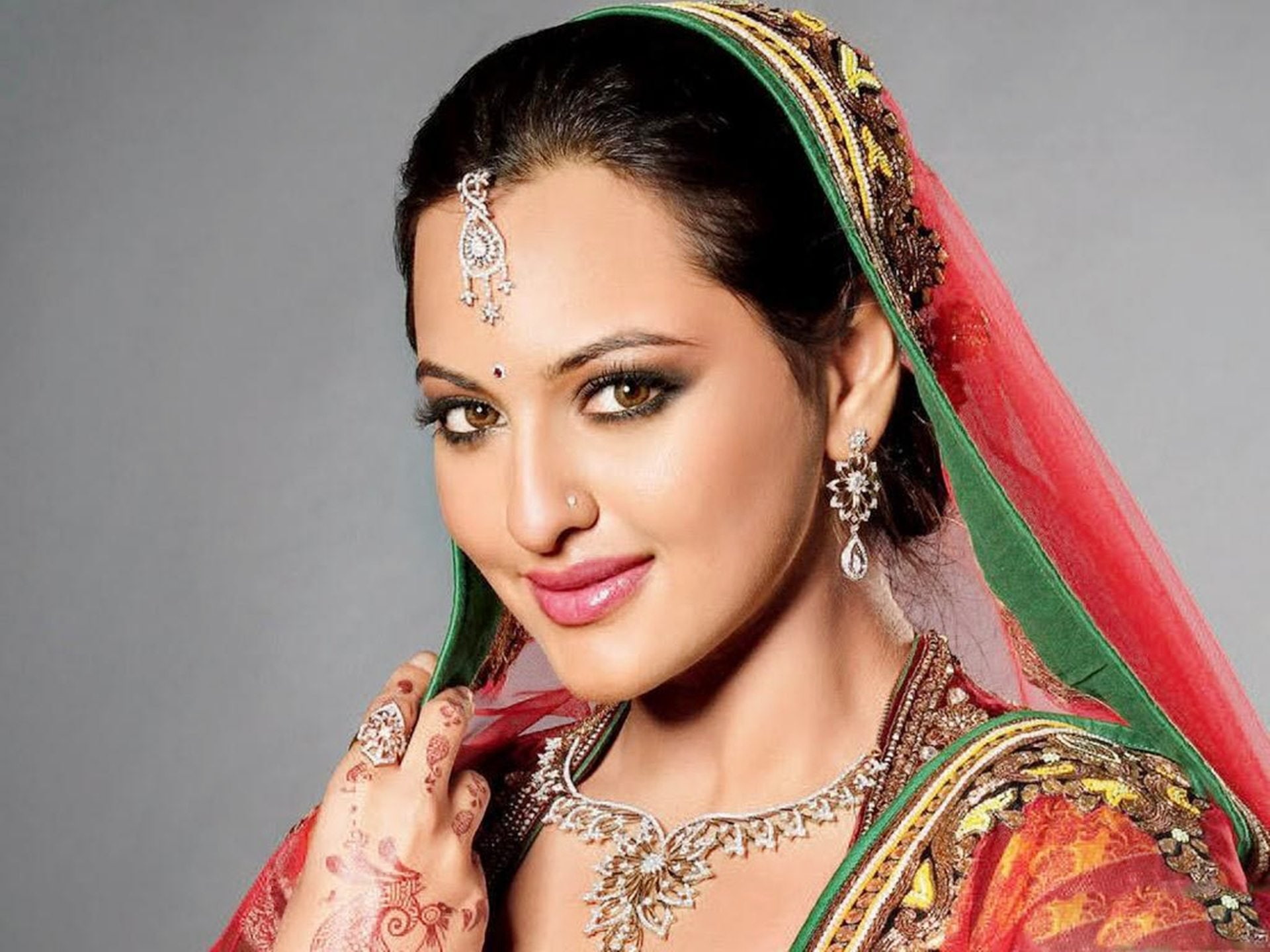 sinha, indian, sonakshi, 1080P, bollywood, model, actress, babe, HD Wallpaper