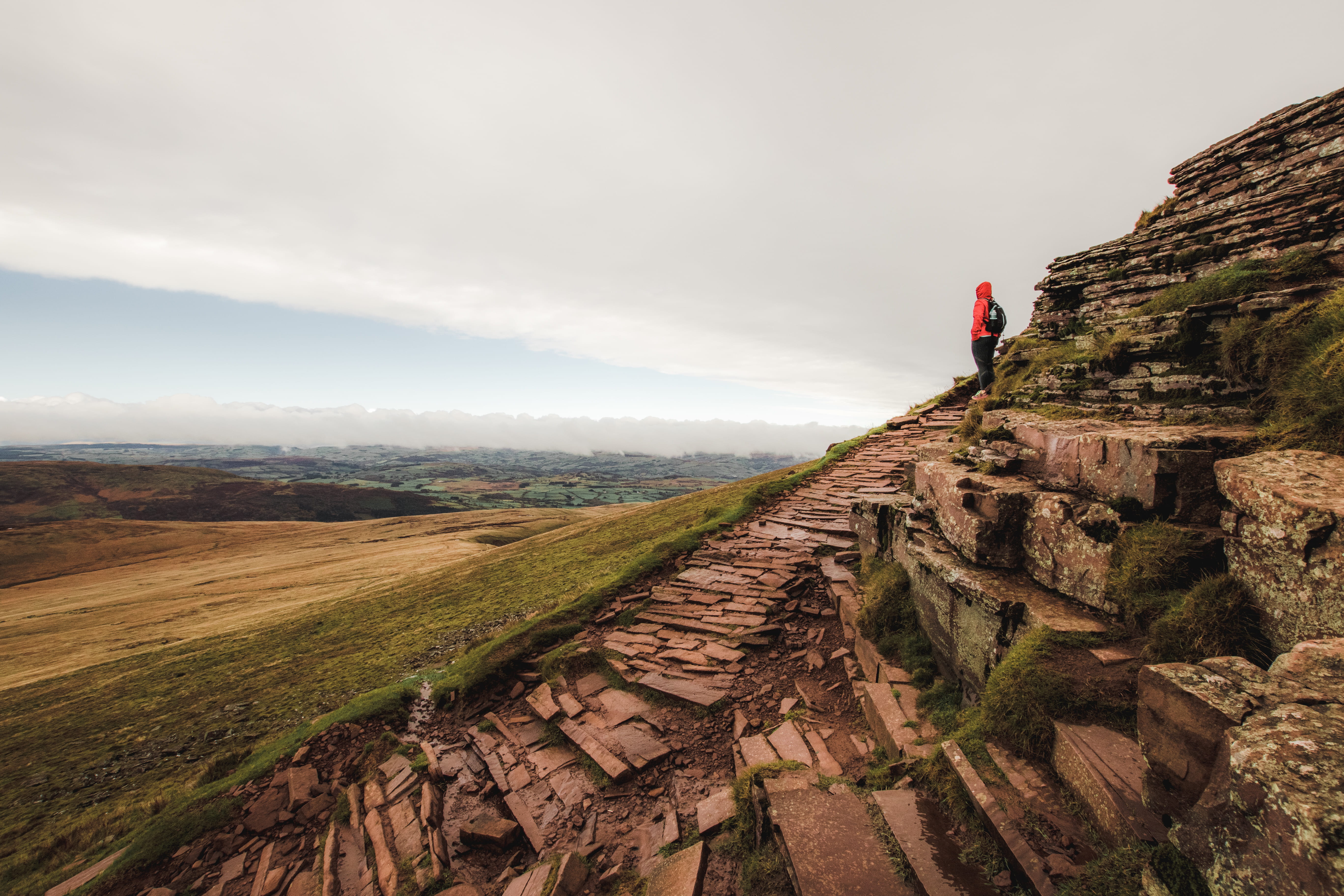 lifestyles, building, 5K, scenery, cliff, daytime, beauty in nature, one person, person, leisure activities, leisure activity, outdoors, slope, landslide, HD Wallpaper