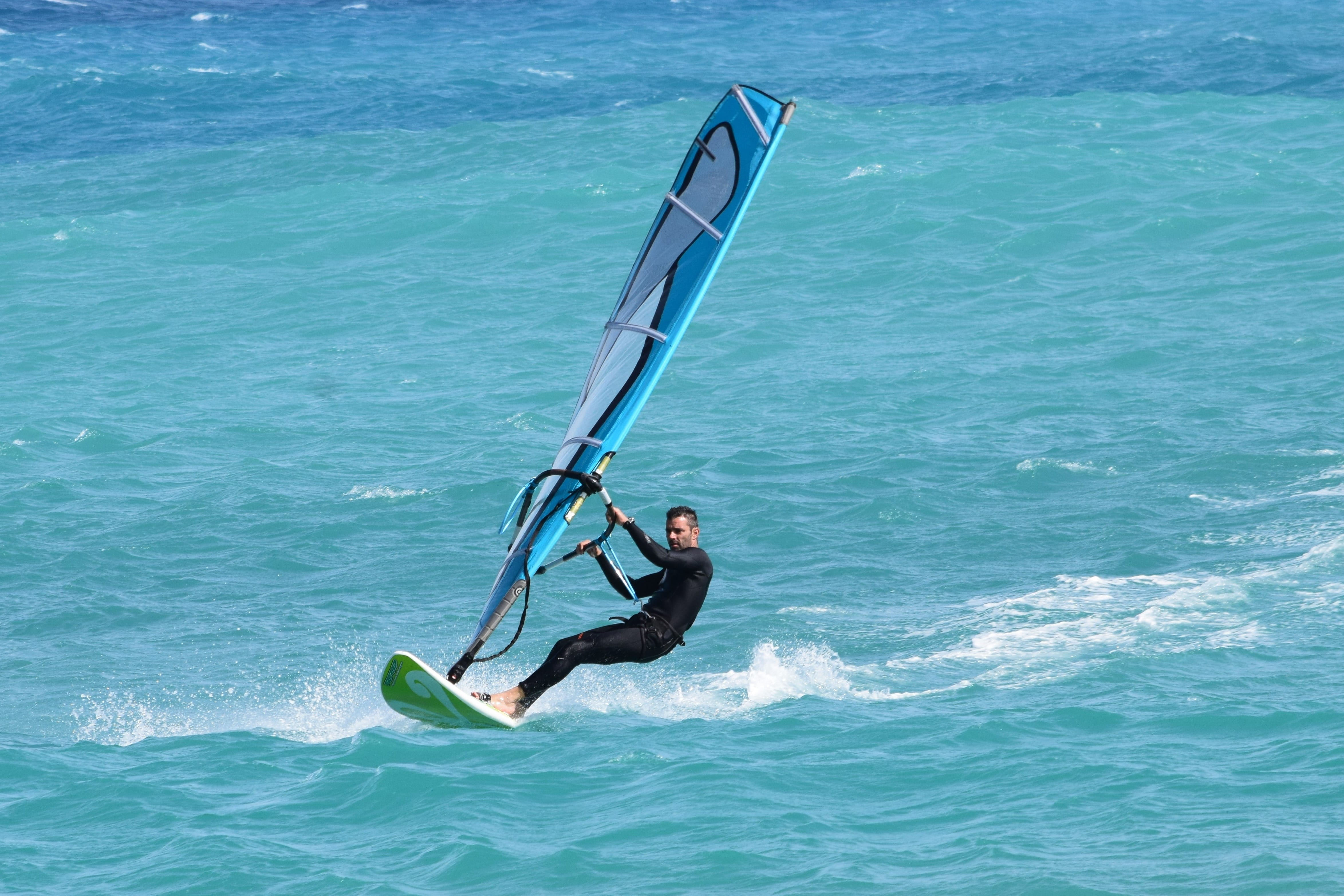 surfing, nature, athletic, competition, sport, lifestyle, recreation, athlete, real people, surf, day, outdoors, full length, skill, men, sea, motion, aquatic sport, HD Wallpaper