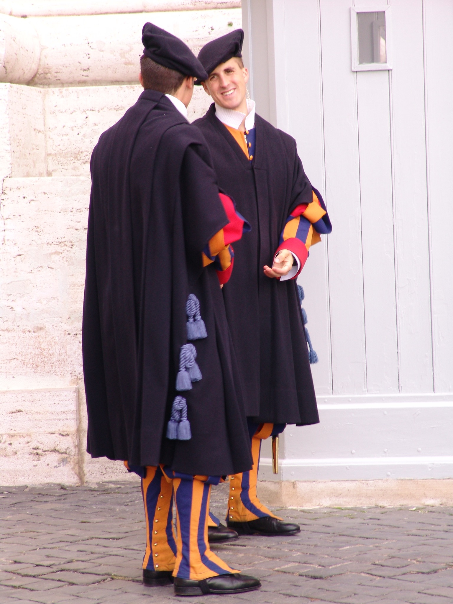 mortarboard, life guards, student, 1080P, lifestyles, built structure, architecture, full length, vatican city, real people, young adult, italy, women, Phone HD Wallpaper