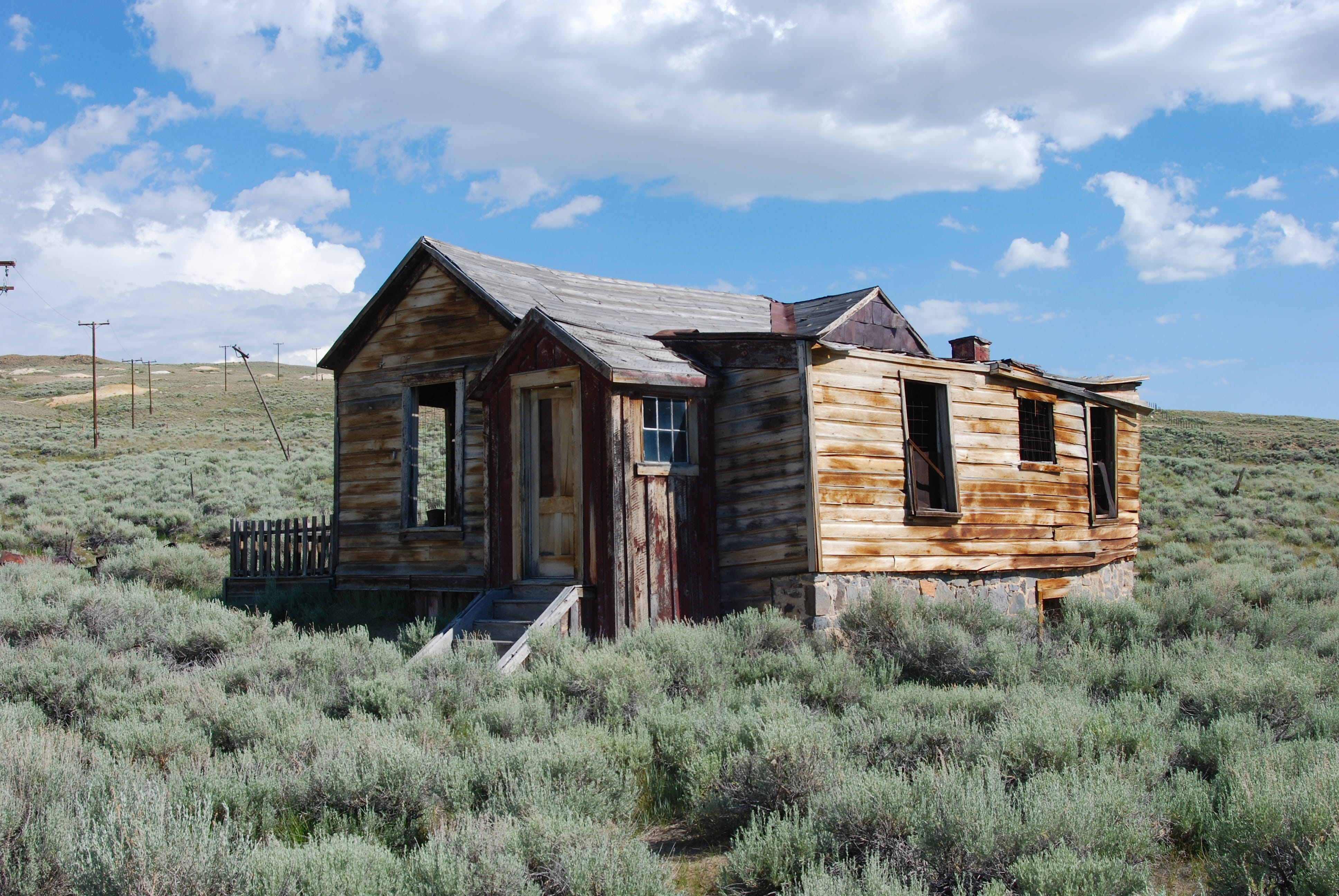 building, Village, non-urban scene, Bodie, ghost town, grass, sky, plant, ruined, built Structure, land, wood - Material, abandoned, outdoors, house, architecture, HD Wallpaper
